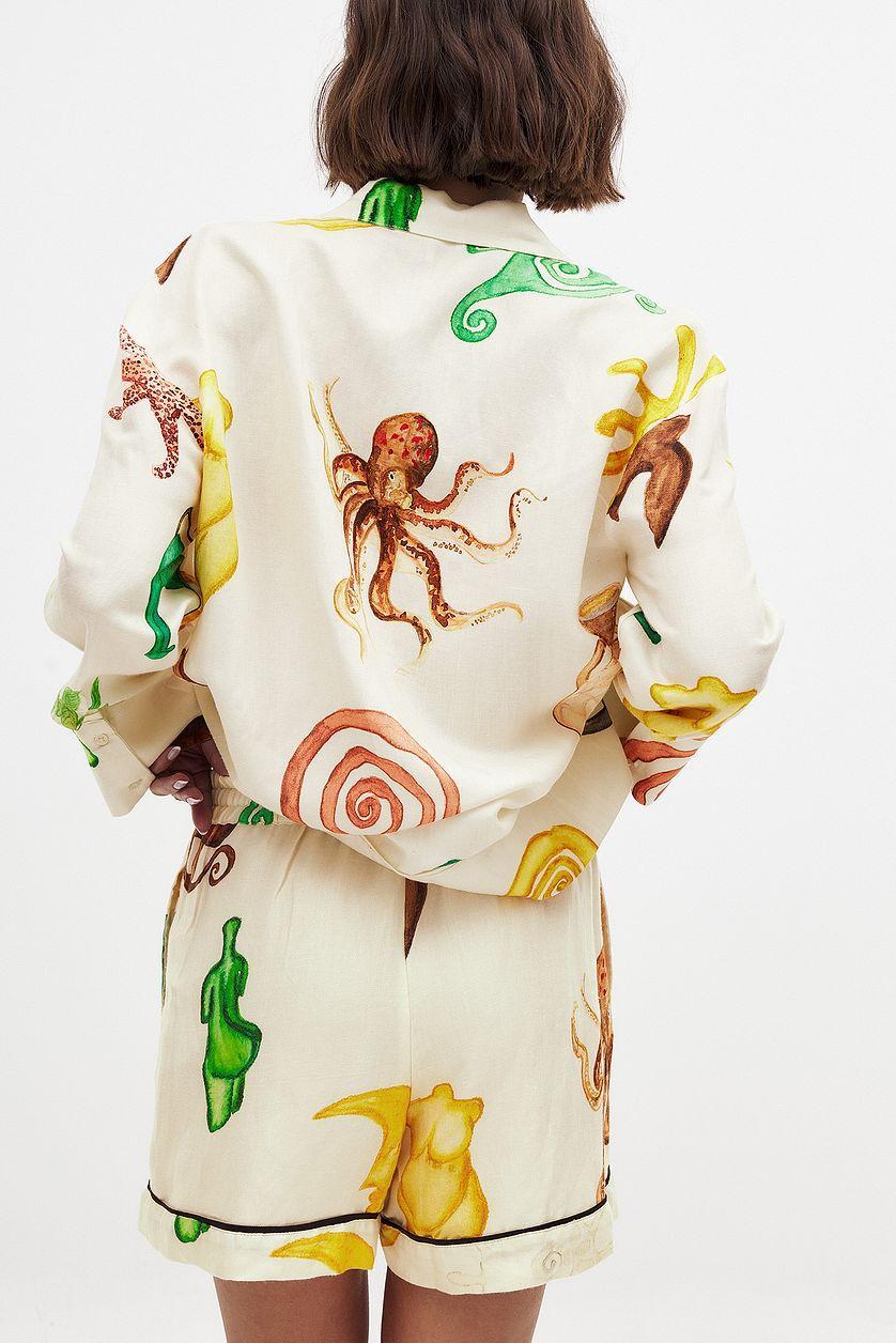 Viscose Wide Mid Waist Shorts Product Image