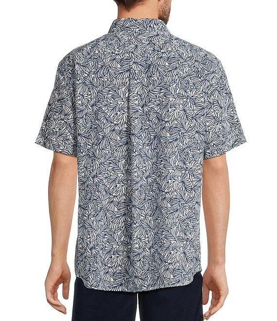 Roundtree & Yorke Short Sleeve Leaf Print Seersucker Sport Shirt Product Image
