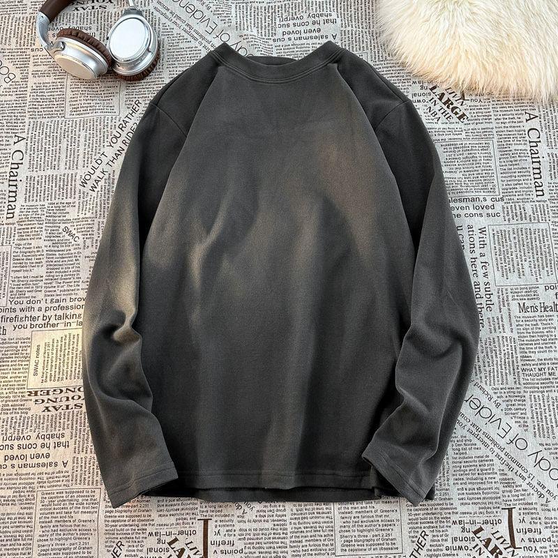 Long-Sleeve Round Neck Plain T-Shirt Product Image