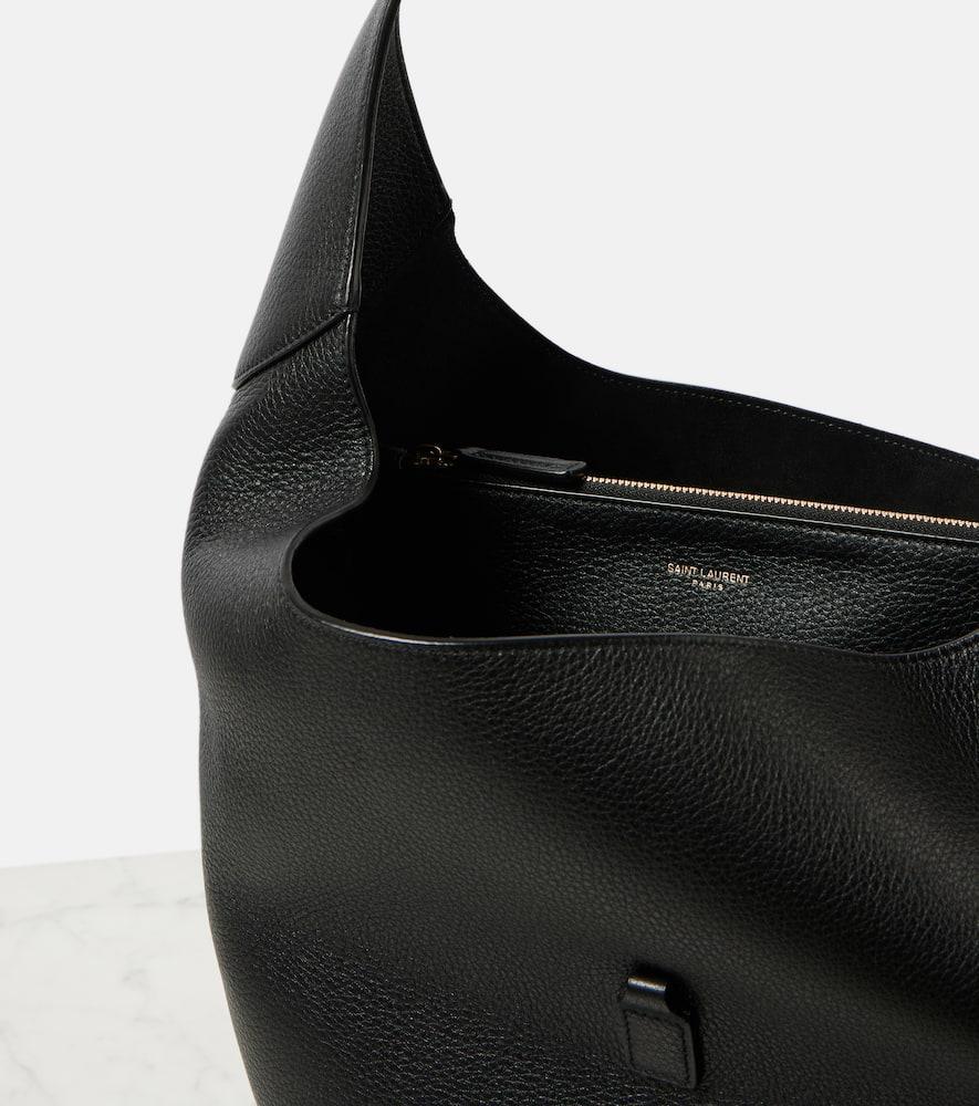 SAINT LAURENT Le 5 A 7 Hobo Bag In Nero Product Image