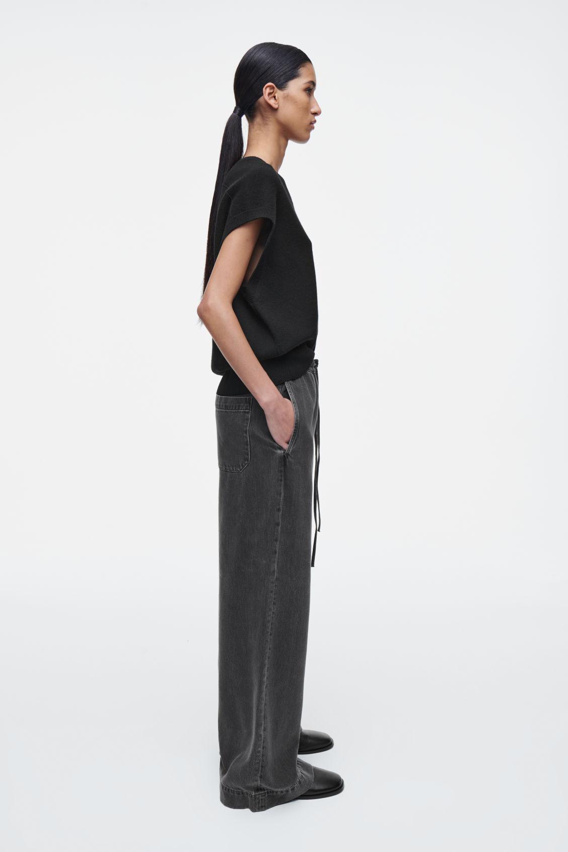 WIDE-LEG FLUID DENIM PANTS Product Image