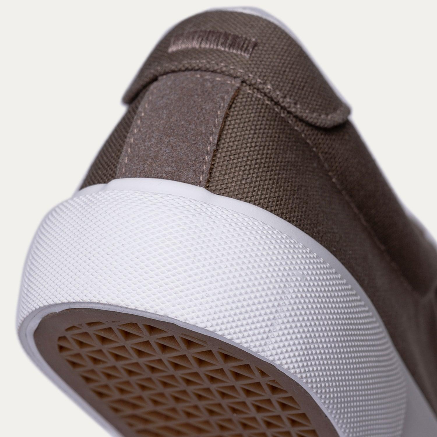 Bowery Canvas Sneaker Male Product Image