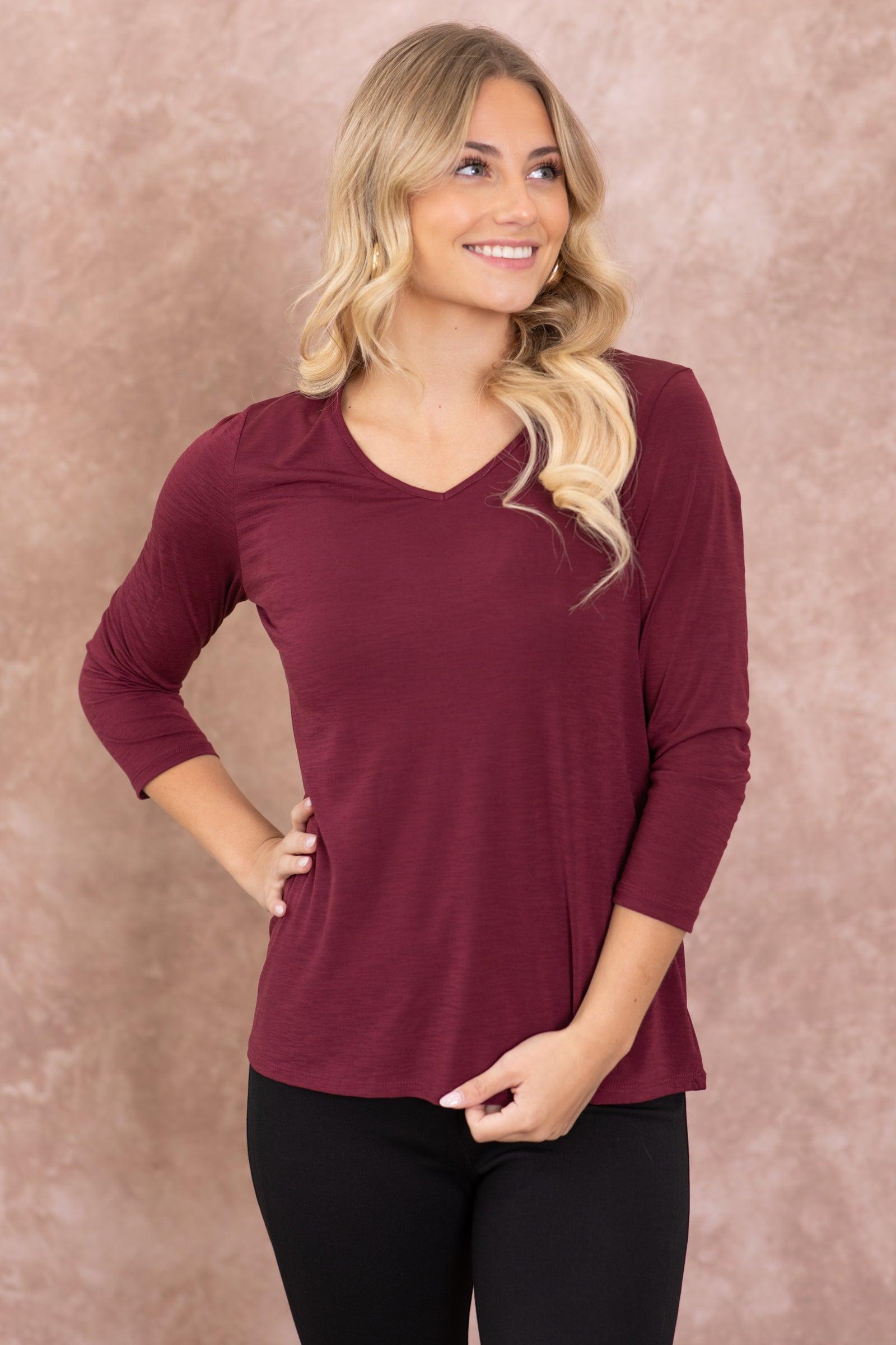 Solid Wrinkle Free V-Neck 3/4 Sleeve Knit Top Product Image