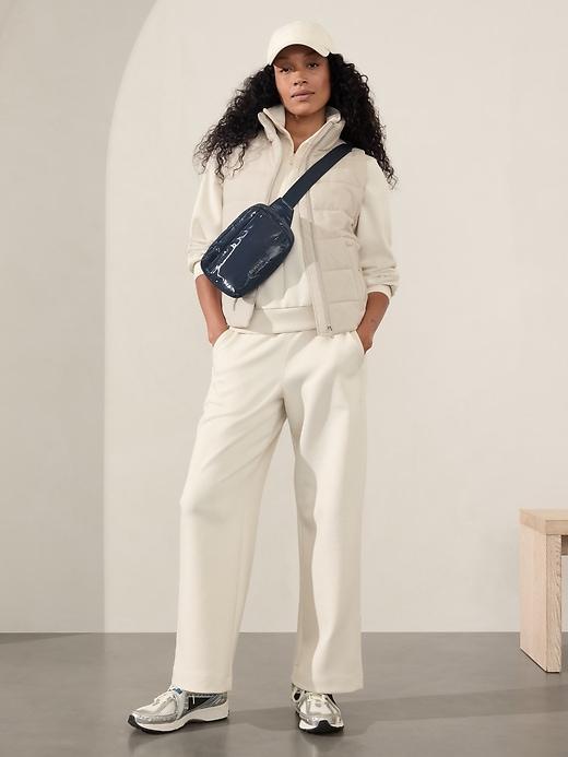 Incline Hybrid Vest Product Image