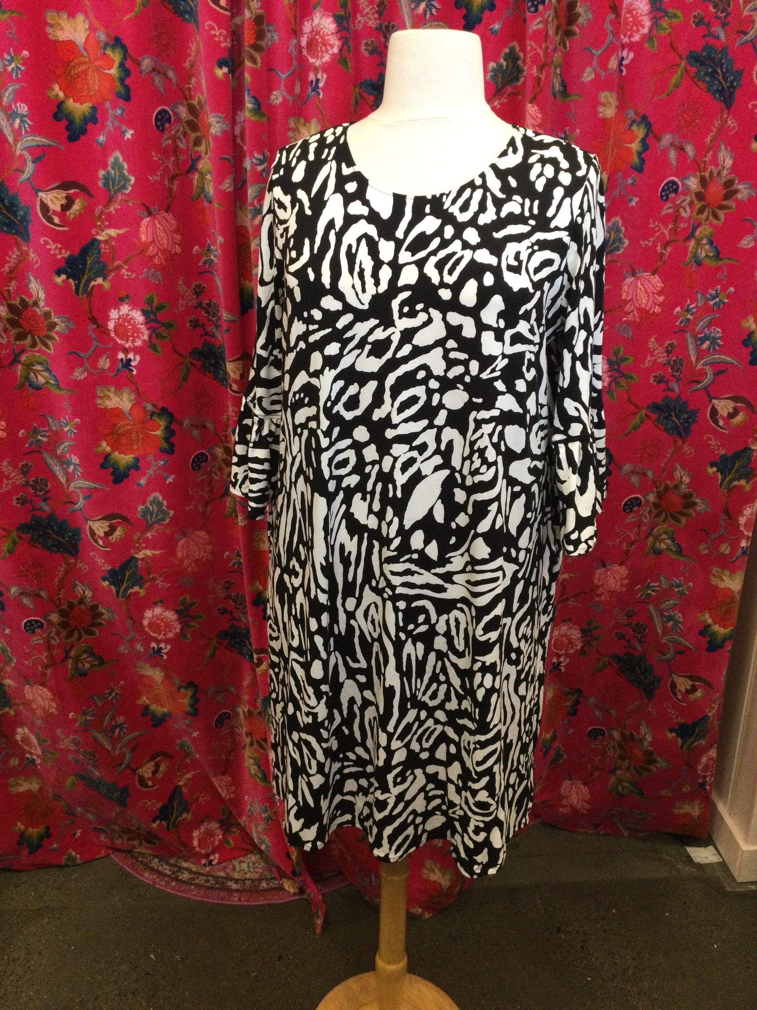 Bodacious Tulip Sleeve Dress Product Image