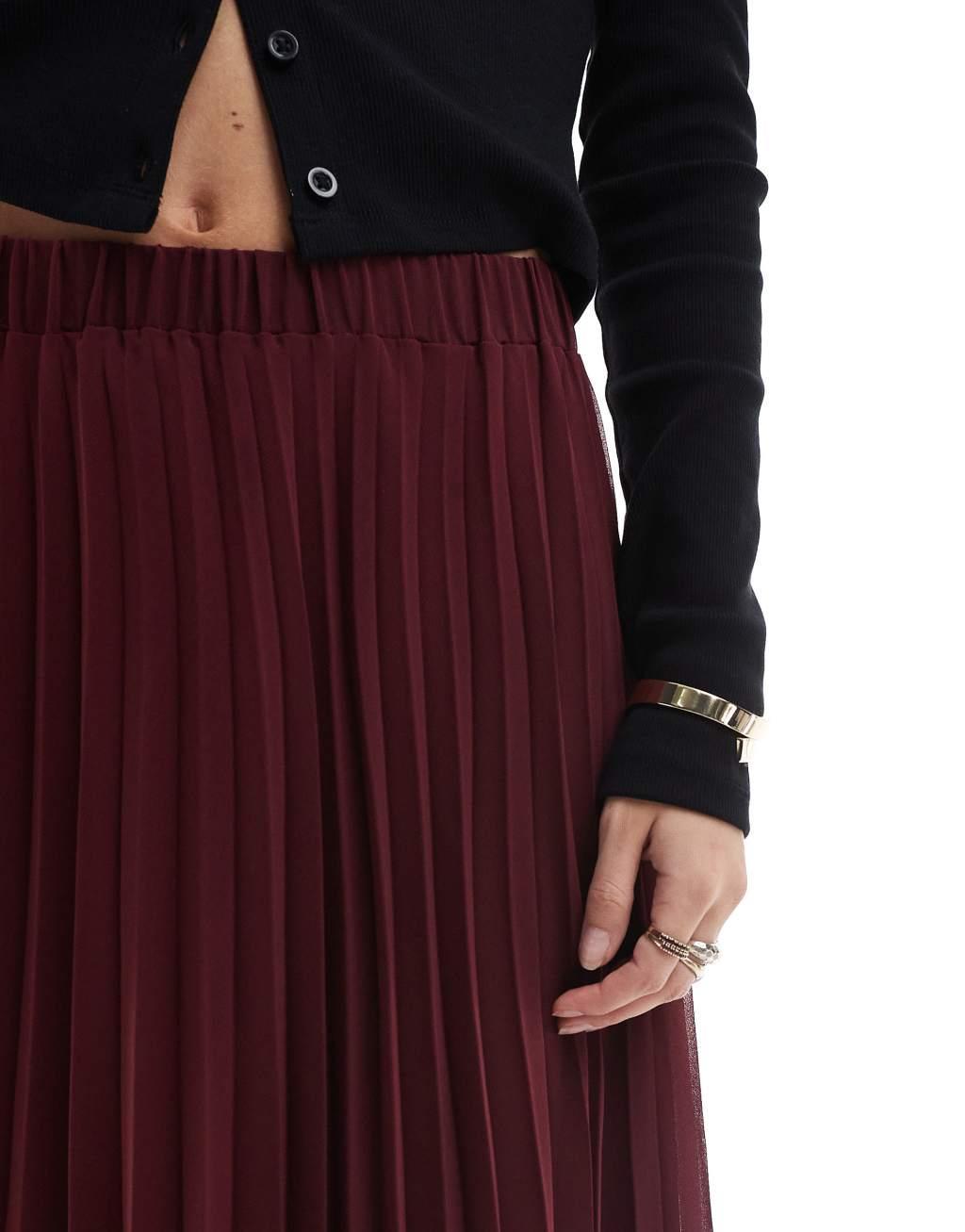 ASOS DESIGN pleated maxi skirt in burgundy Product Image