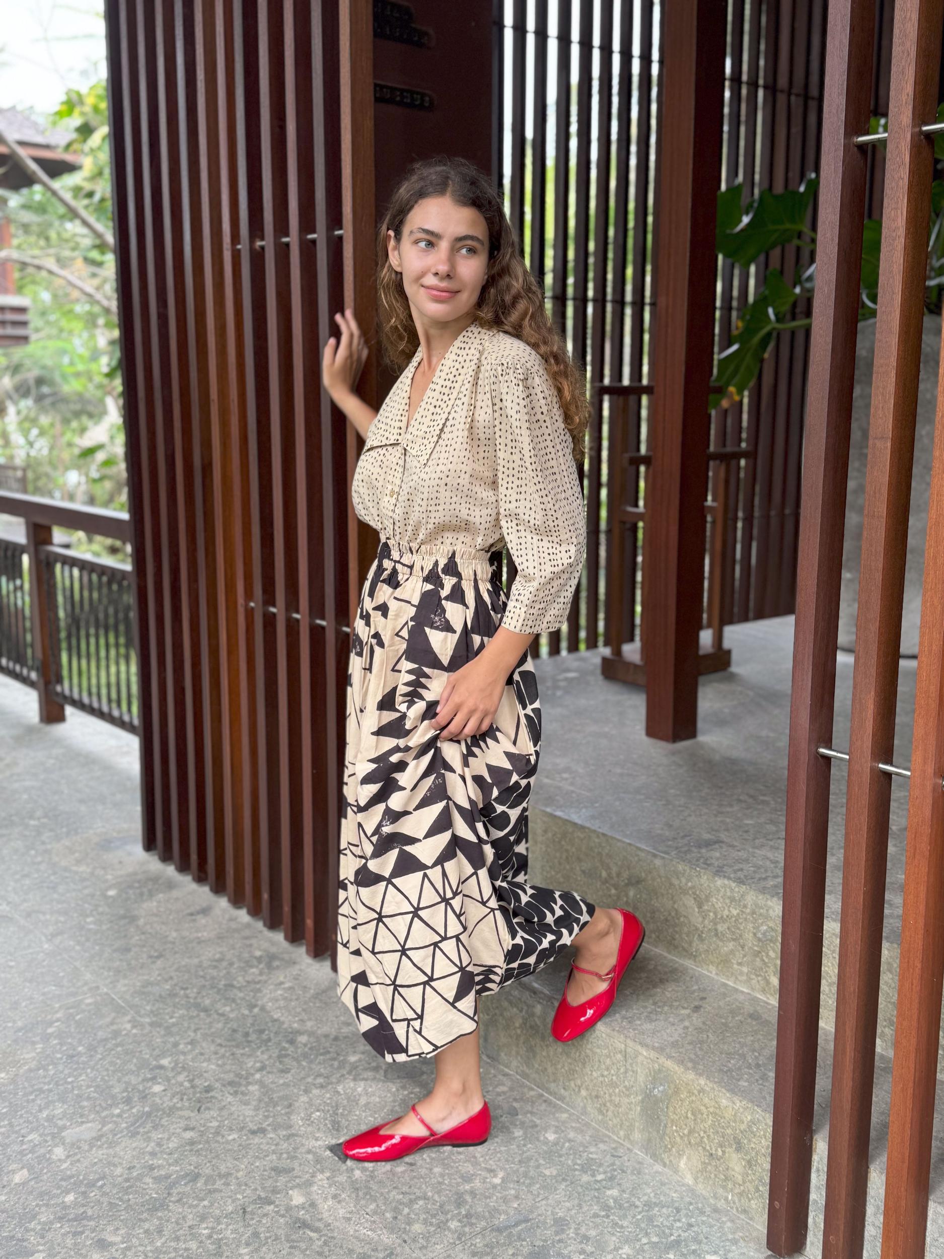 The Geometric Skirt Product Image