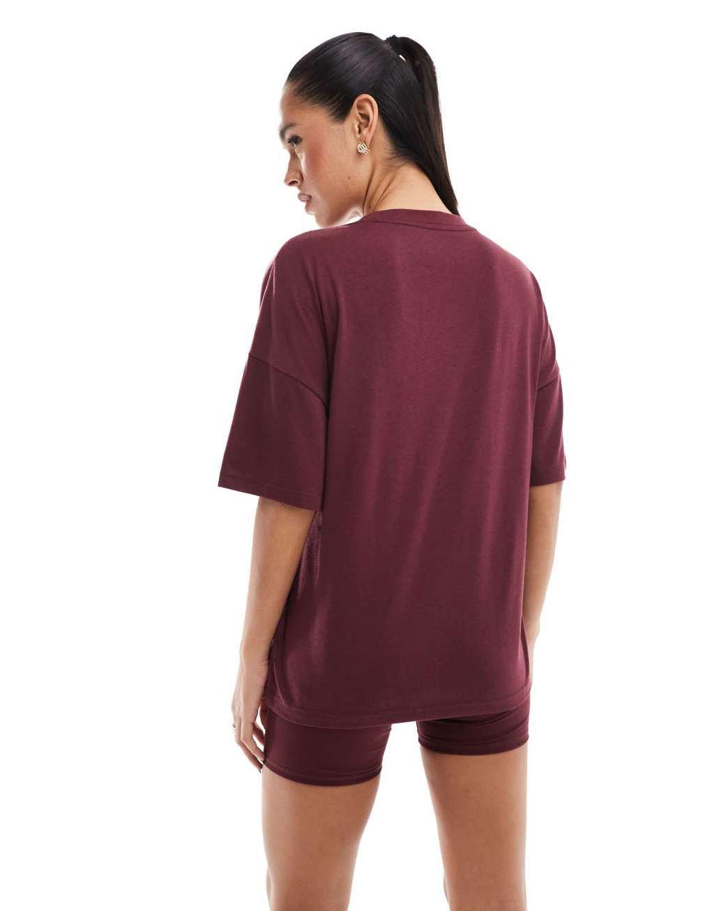 PUMA Training oversized T-shirt in burgundy Product Image