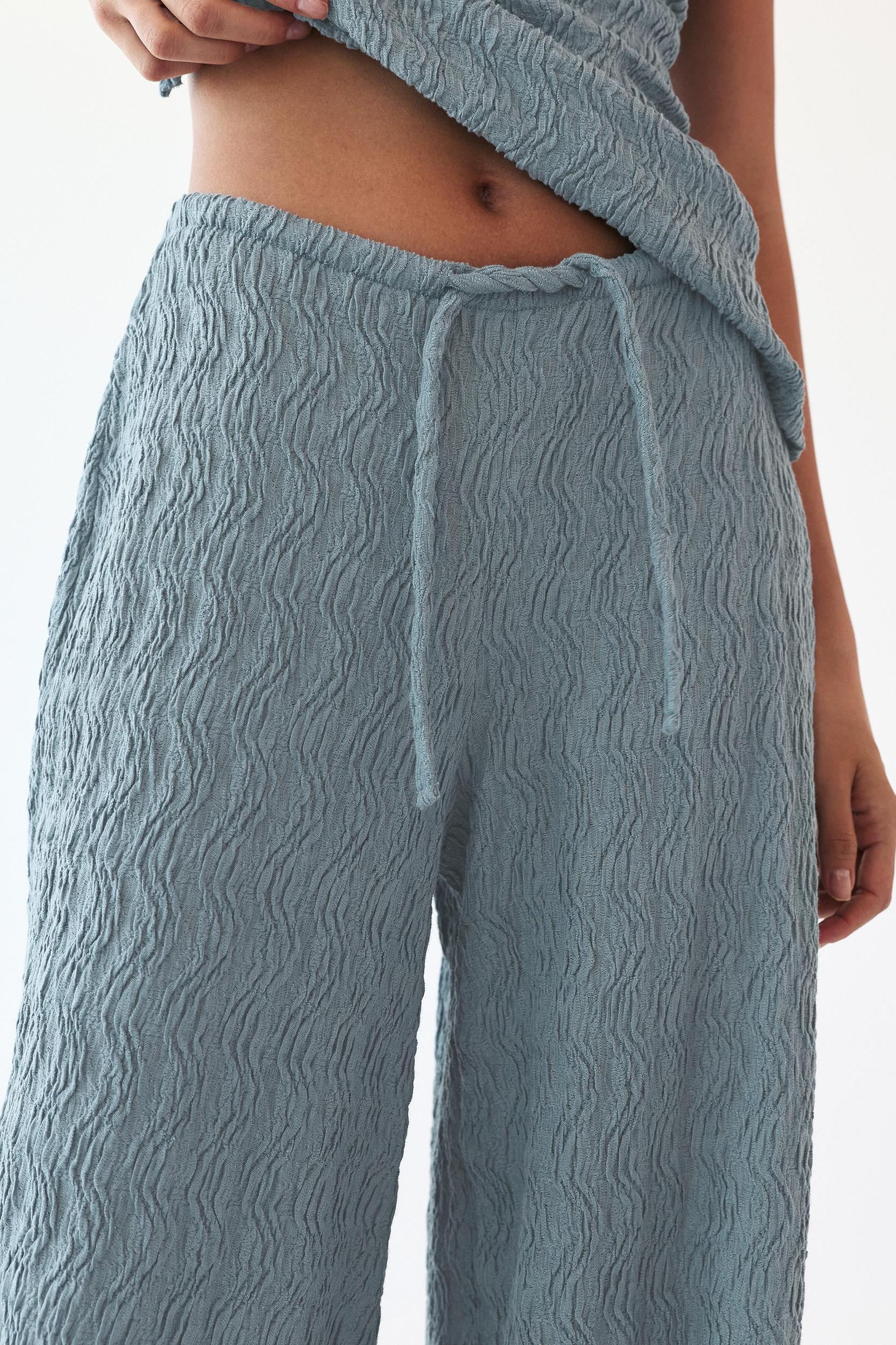 Textured loose-fitting pants Product Image