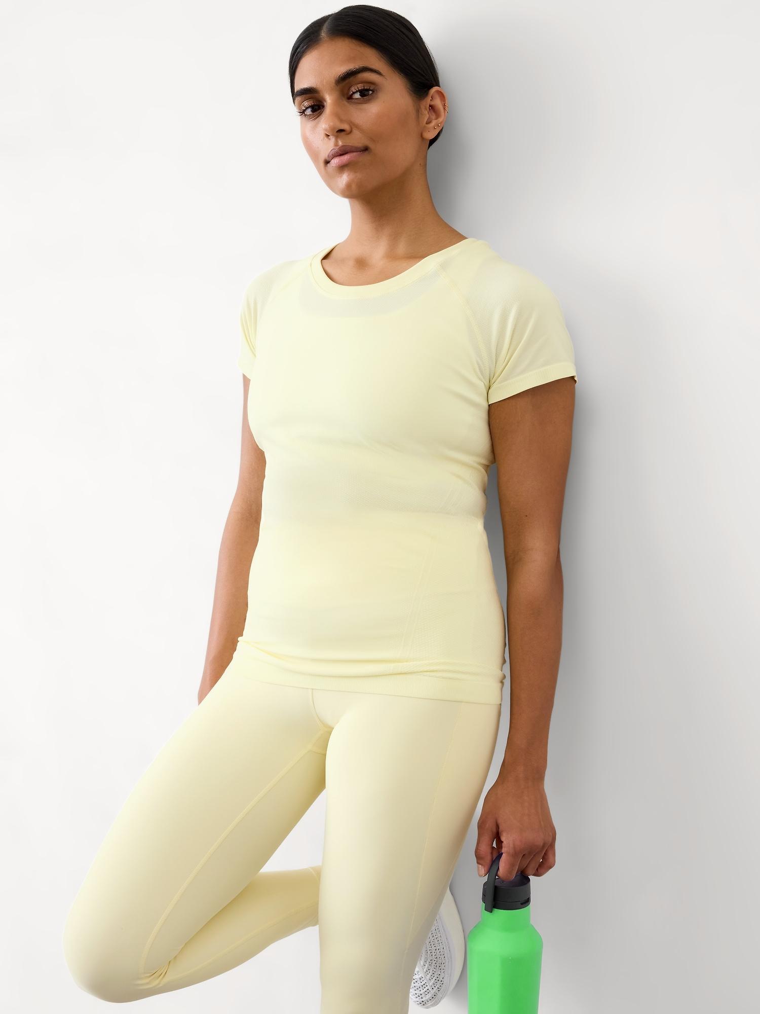 Momentum Seamless Tee Product Image