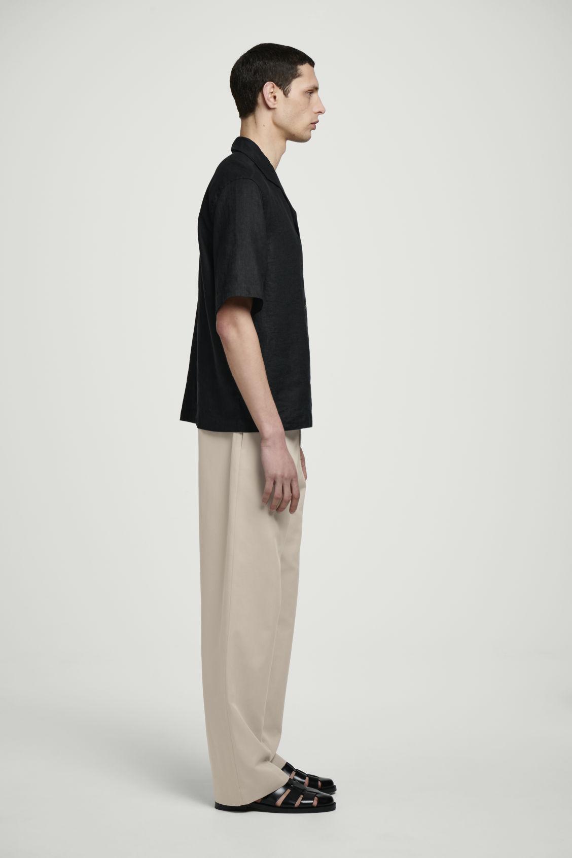 LINEN SHORT-SLEEVED SHIRT Product Image