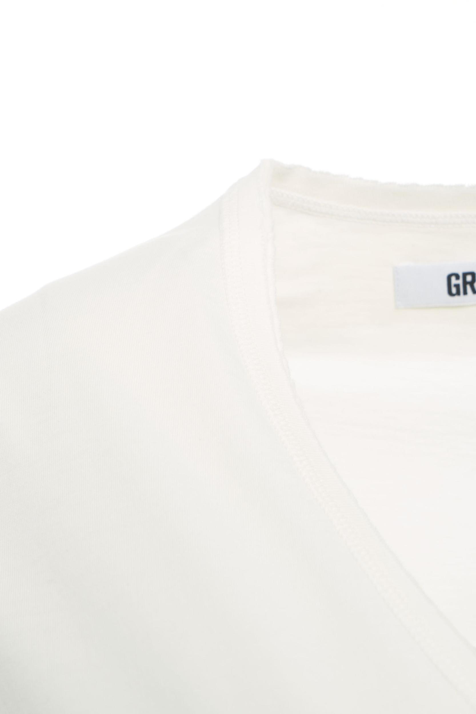 T-shirt with V-neck Product Image