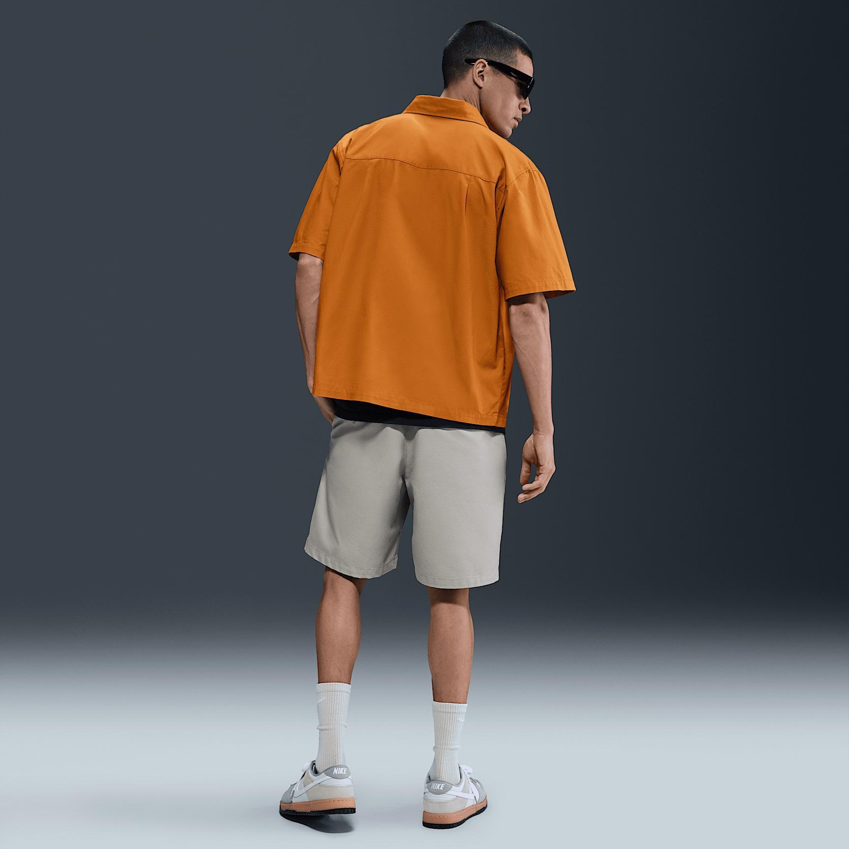 Nike Mens Club Short-Sleeve Button-Down Shirt | HJ2029-815 Product Image