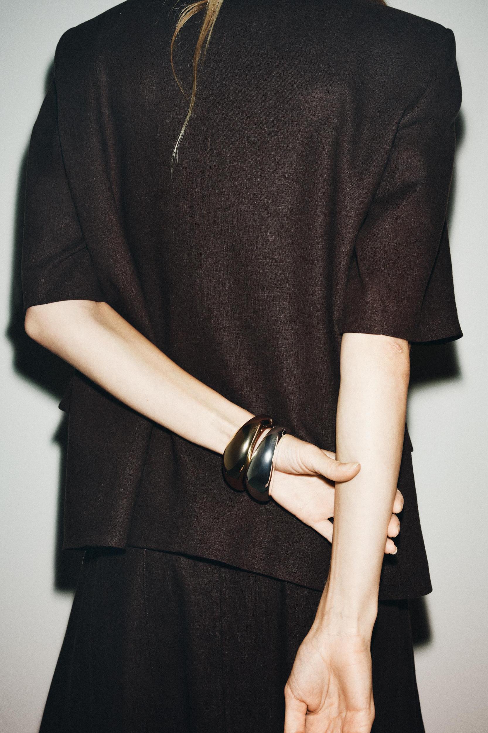 SHORT SLEEVE LINEN BLAZER Product Image