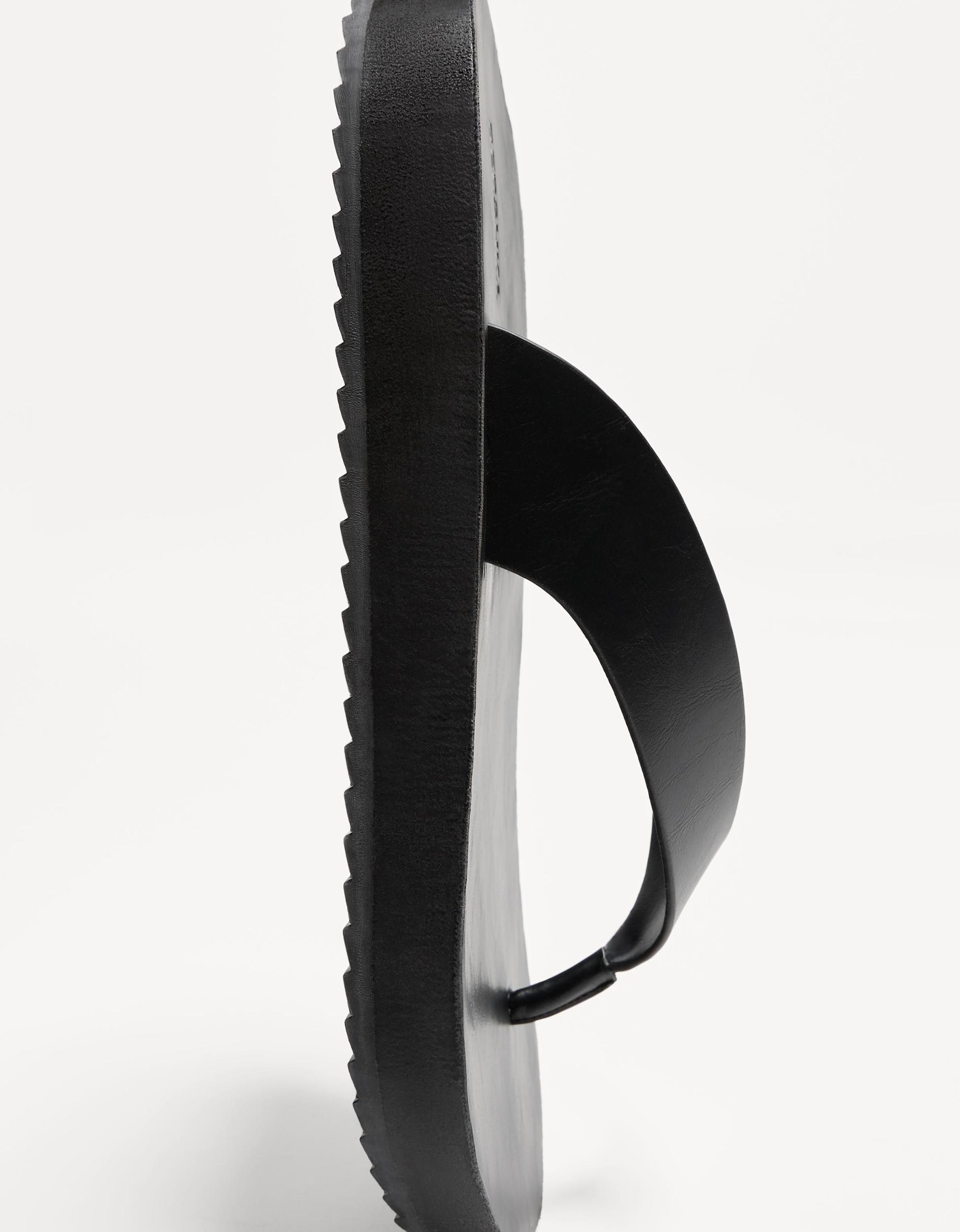 Strappy sandals Product Image