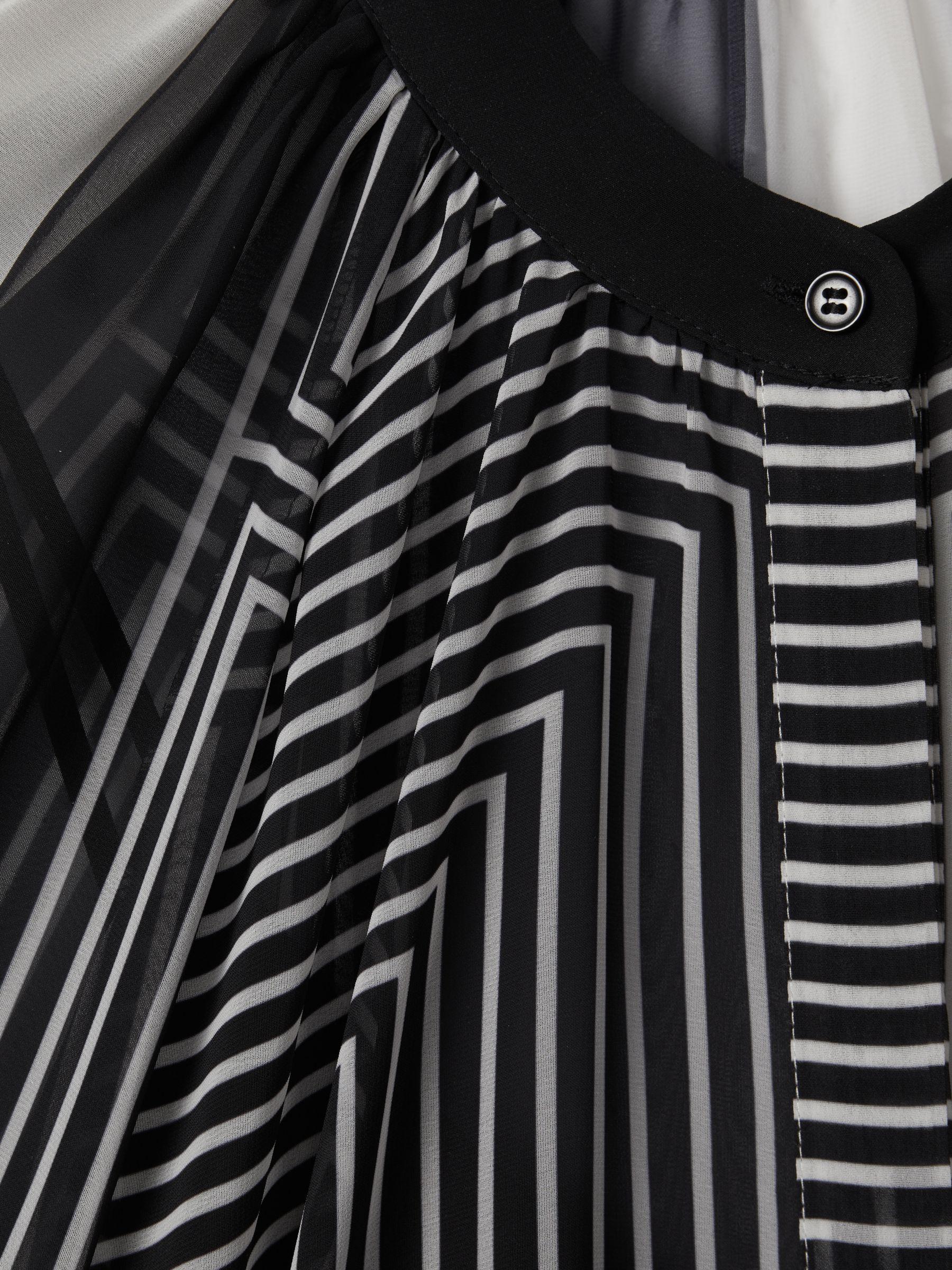 Printed Button-Through Blouse in Black/Cream Product Image