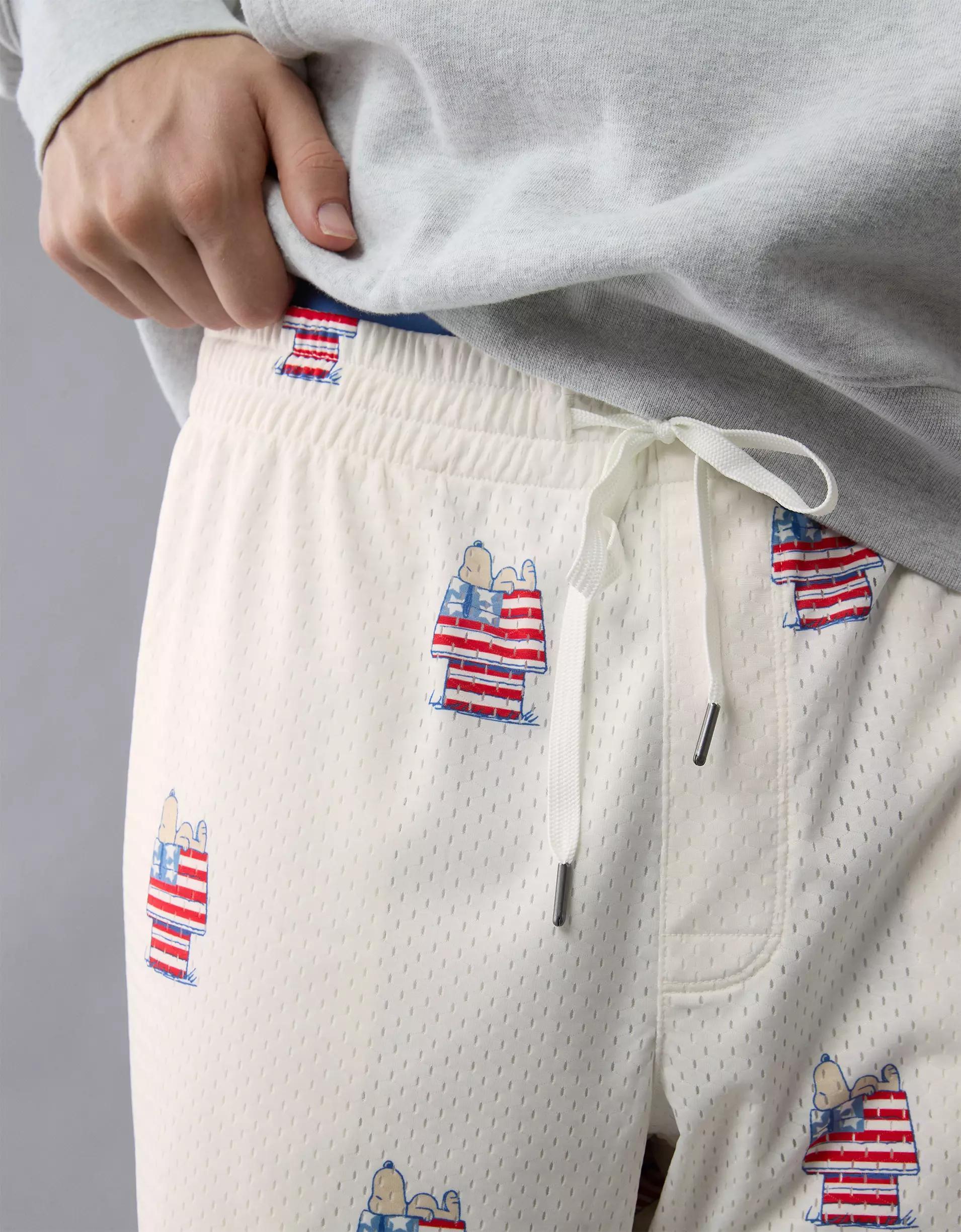 AE Sofa Surfin' 6" Snoopy Graphic Mesh Lounge Short Product Image