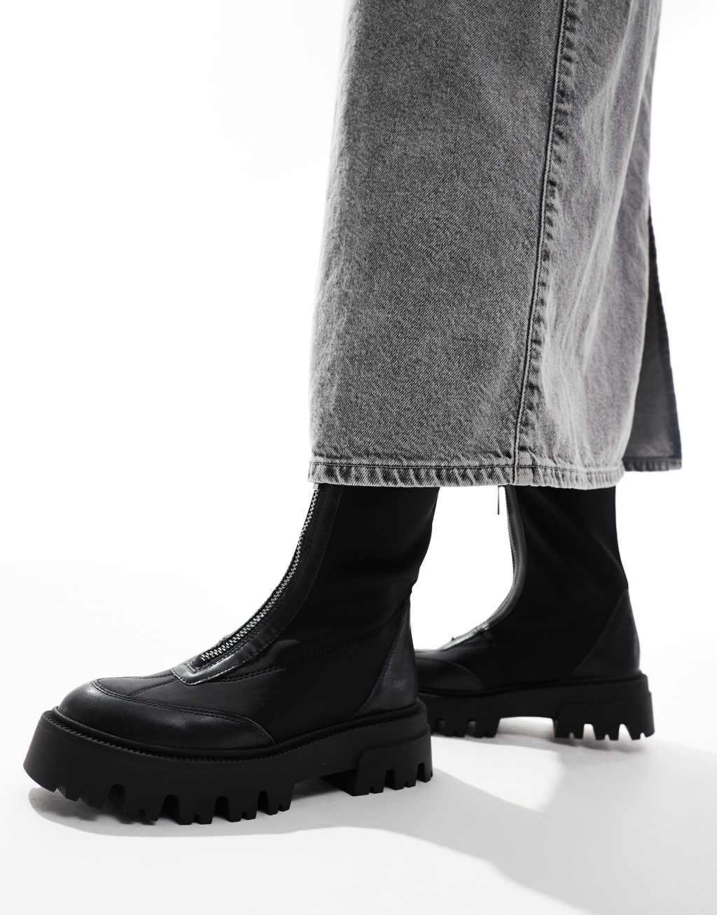 Stradivarius zip detail chunky flat boot in black Product Image