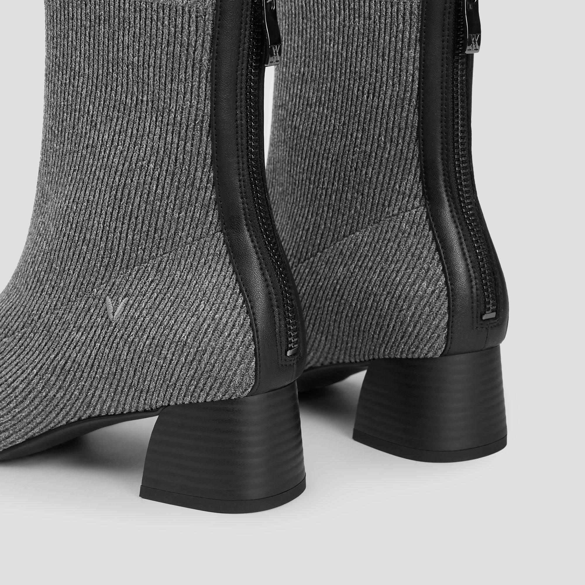 Square-Toe Water-Repellent Heeled Boots (Regina Pro) Product Image