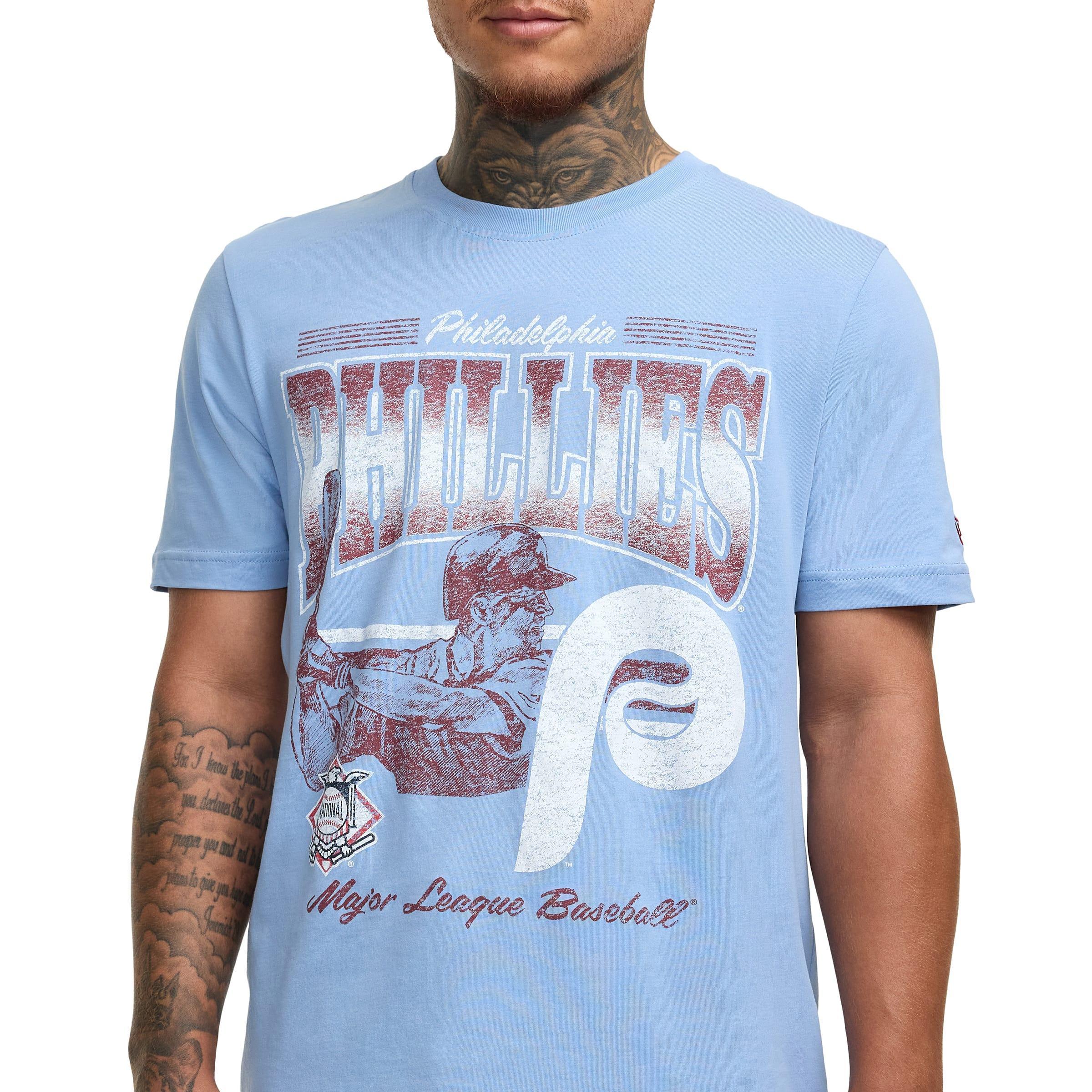 Chicago Blackhawks Throwback Distress T-Shirt Male Product Image