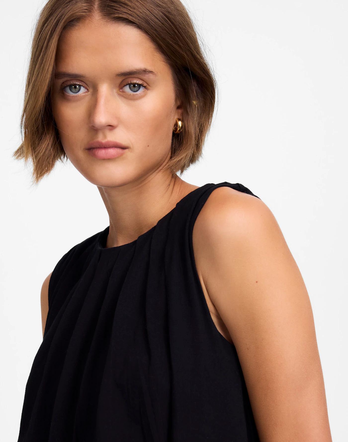 Sleeveless Crewneck Bubble Top Product Image