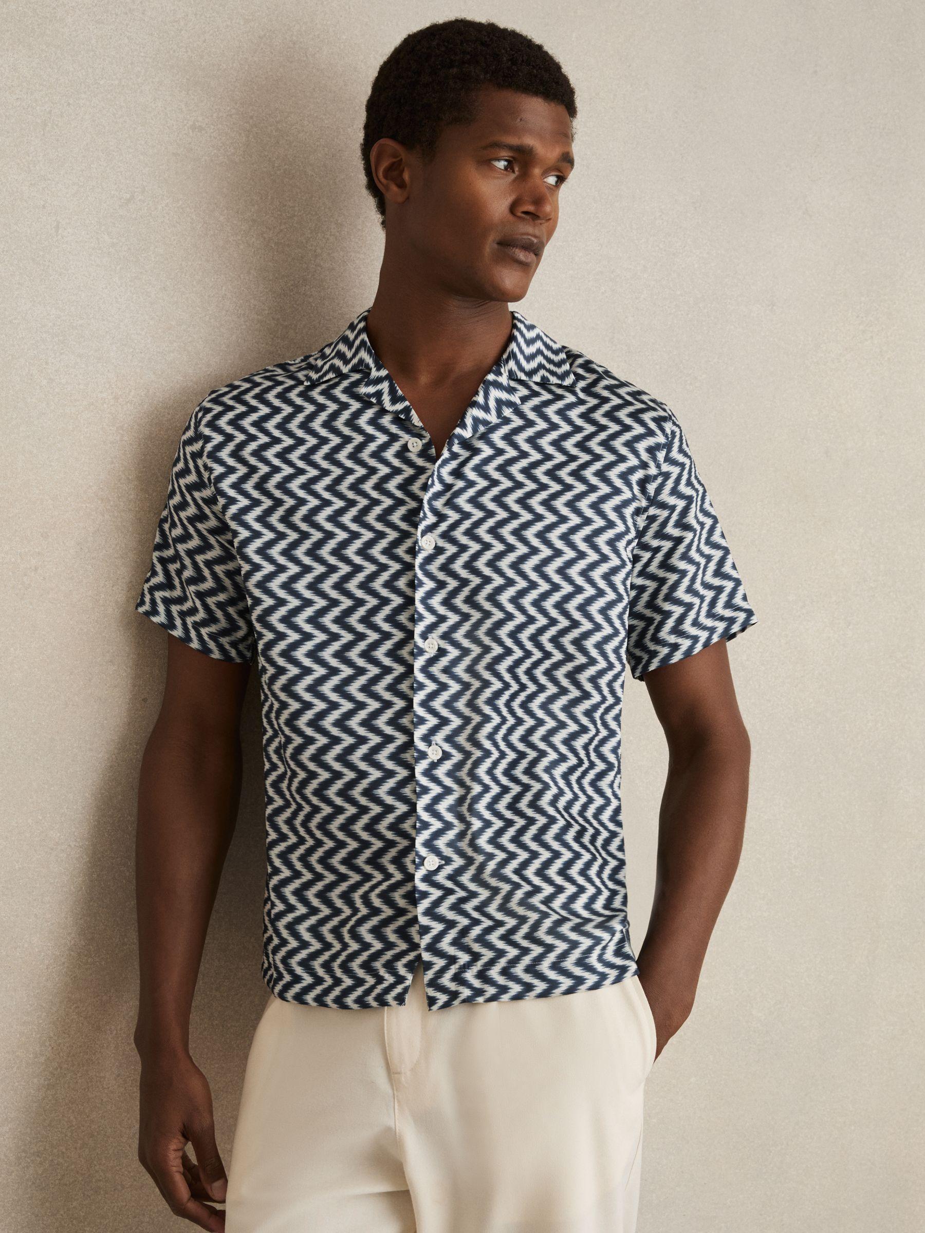 Zig-Zag Print Cuban-Collar Shirt in Navy Product Image