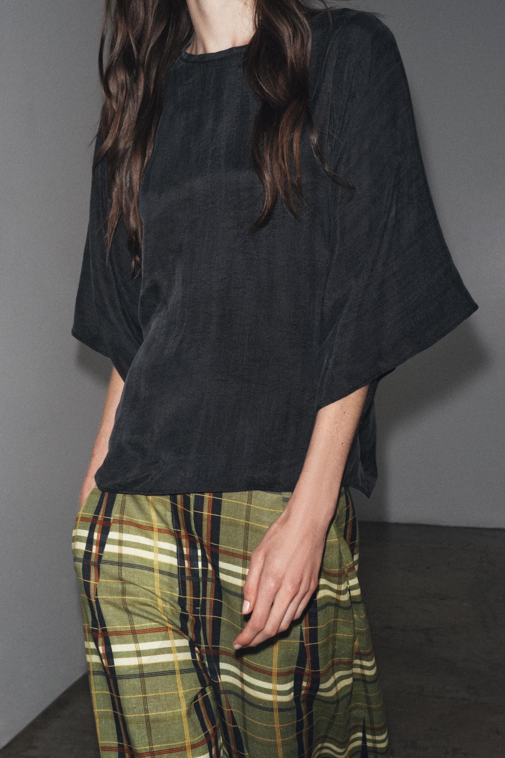 ZW COLLECTION SHORT SLEEVE TOP Product Image