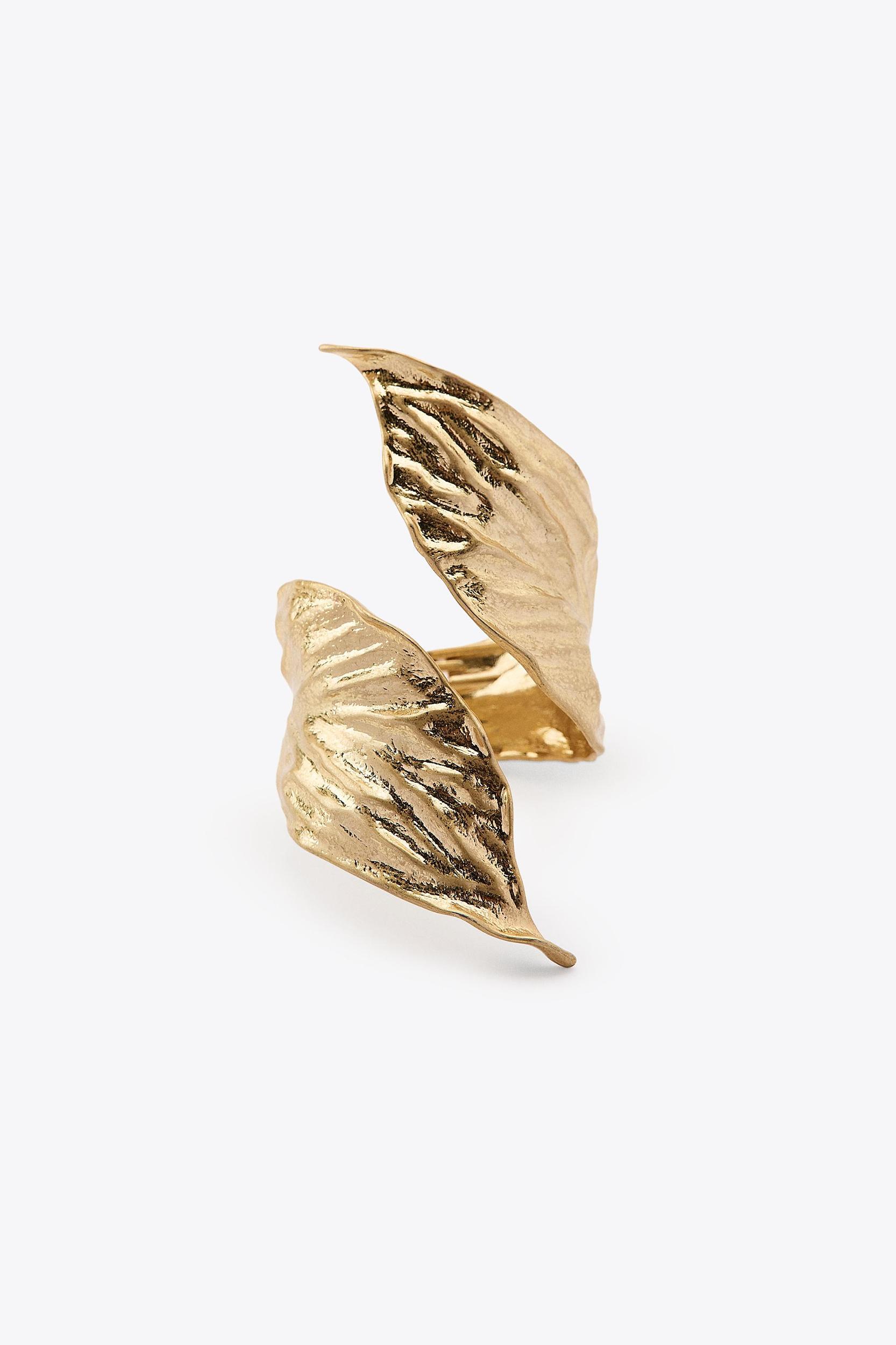 METAL LEAF BRACELET Product Image