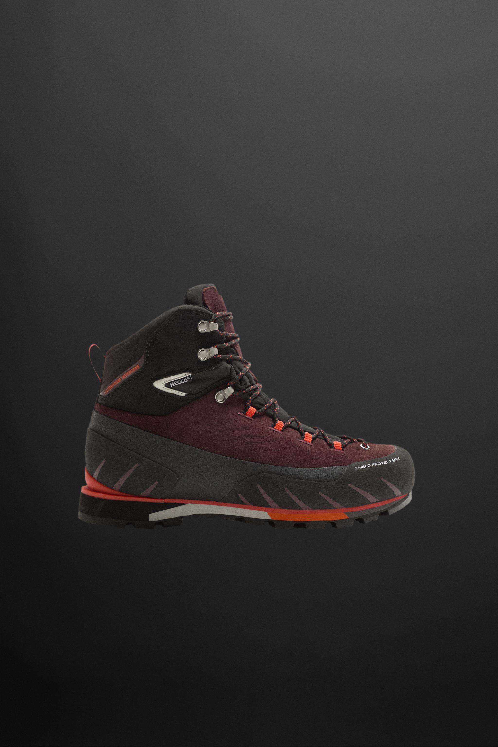 HIKING BOOTS Product Image