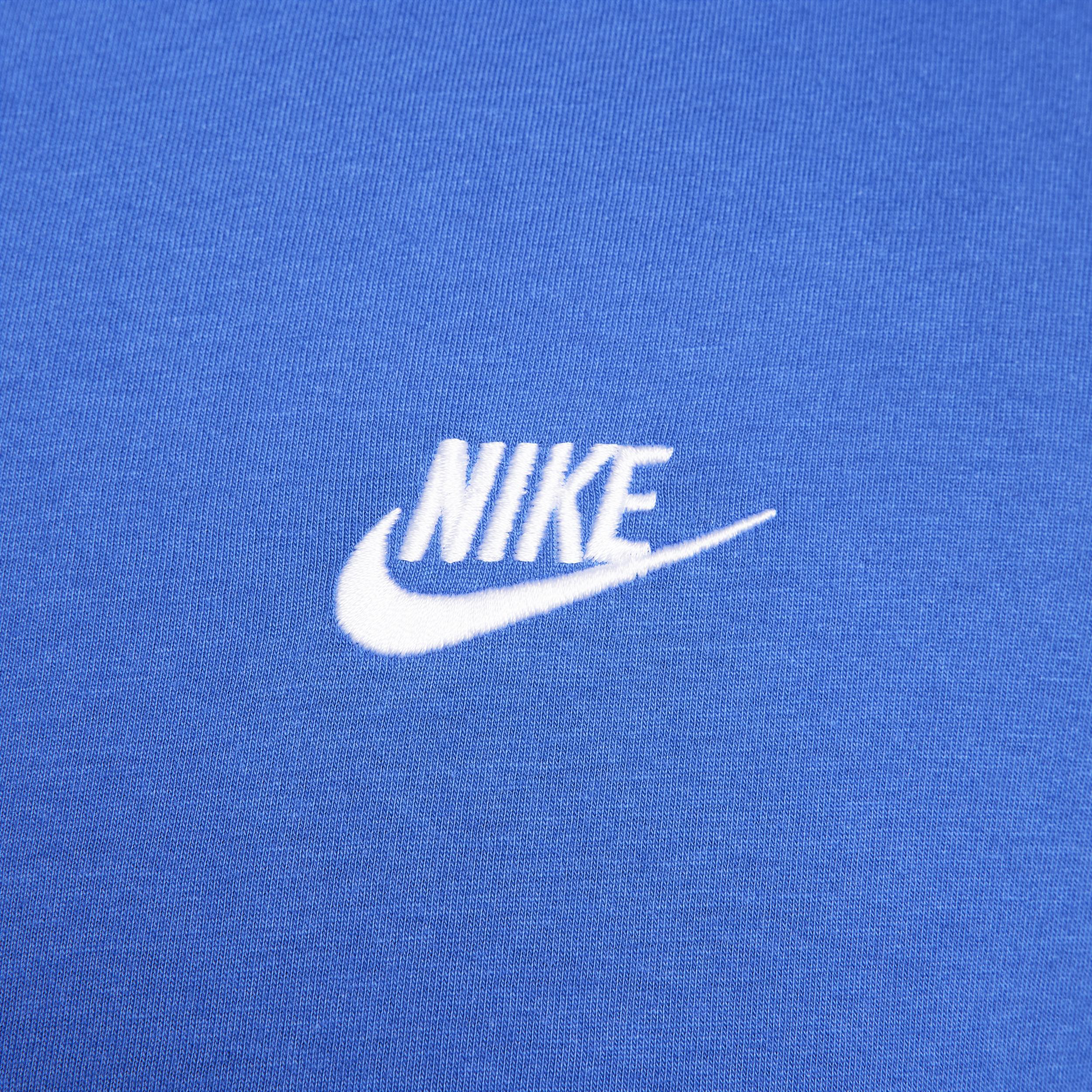 Men's Nike Sportswear Club T-Shirt Product Image