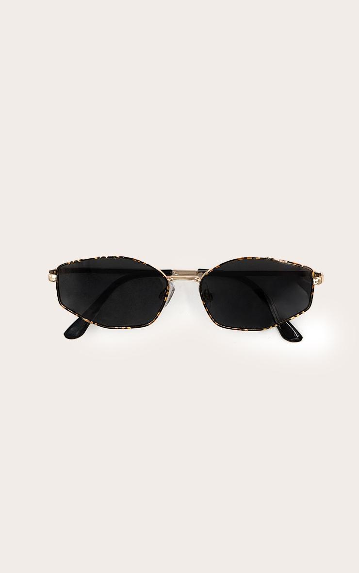 Tortoiseshell Classic Textured Round Sunglasses Product Image