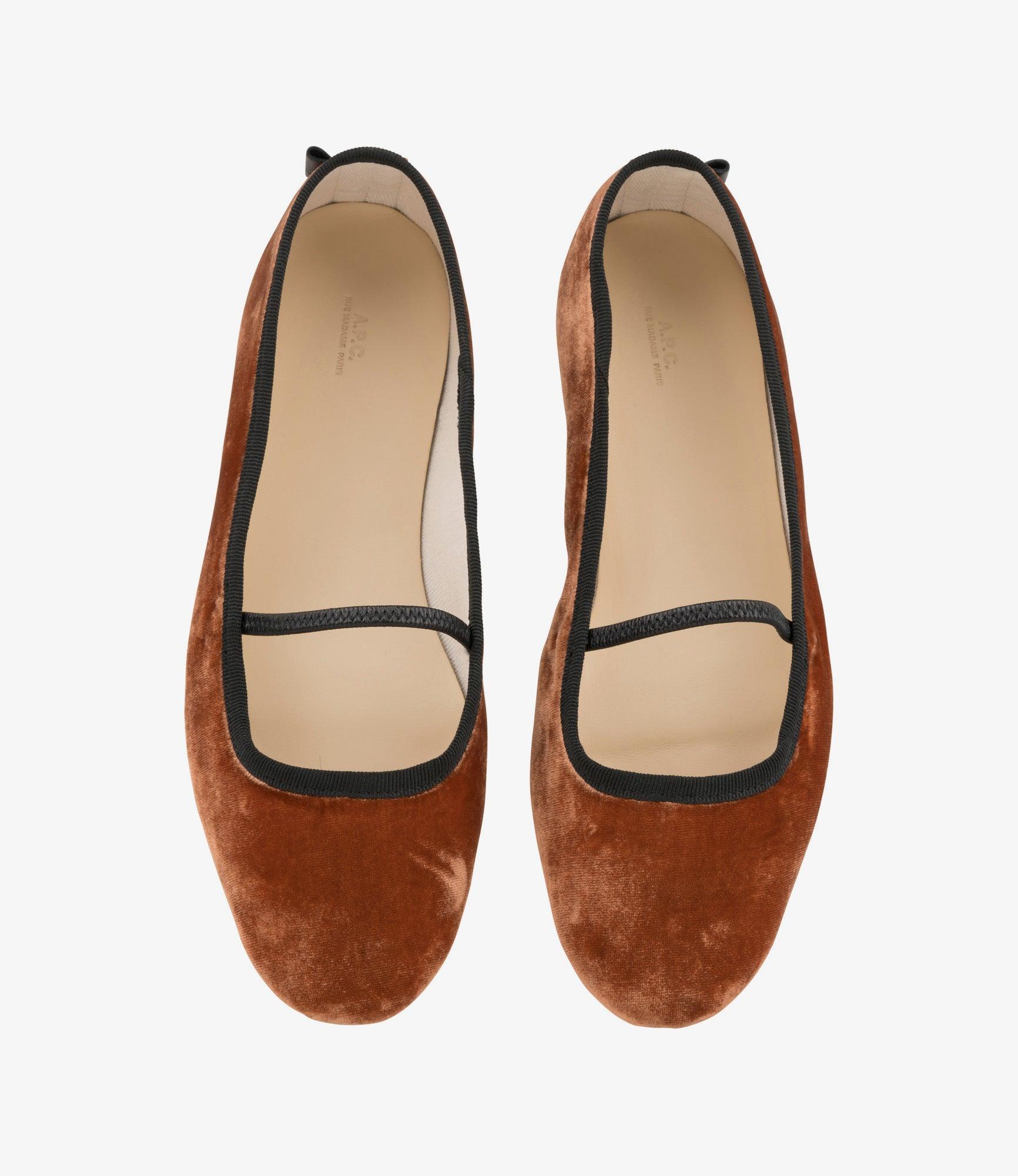 Swan ballet flats Female Product Image