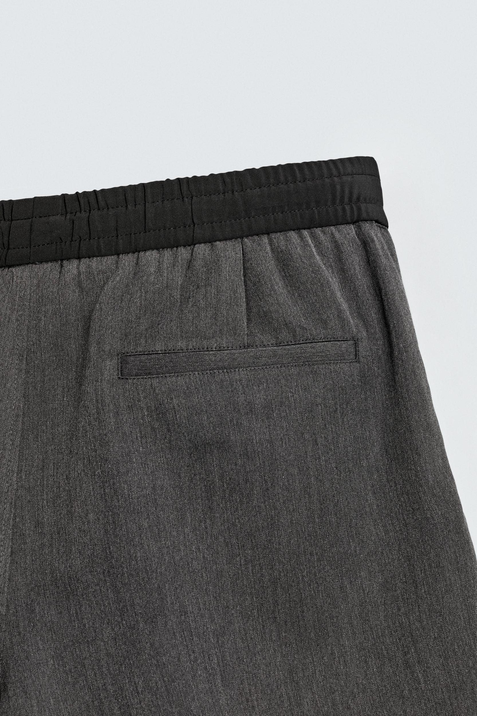 CONTRAST WAIST SHORTS Product Image