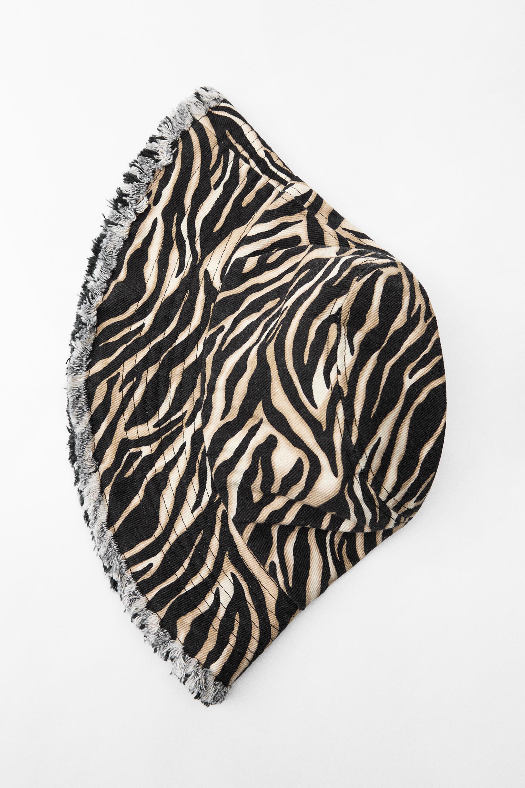 ANIMAL PRINT BUCKET HAT Product Image