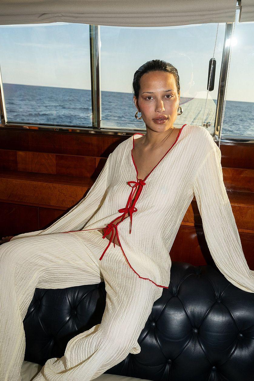 Crinkled Contrast Binding Pants Product Image