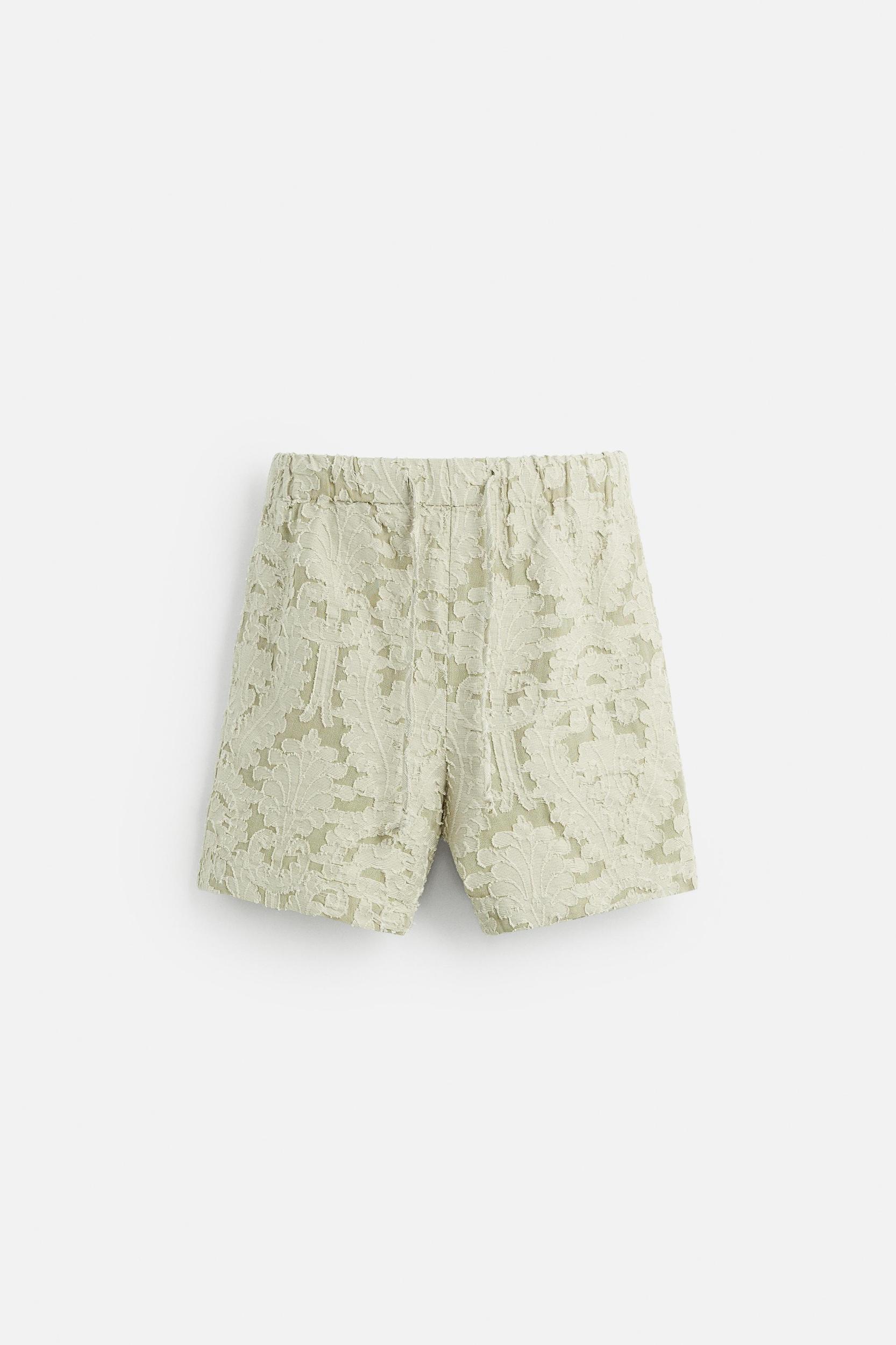 GEOMETRIC JACQUARD SHORTS Product Image