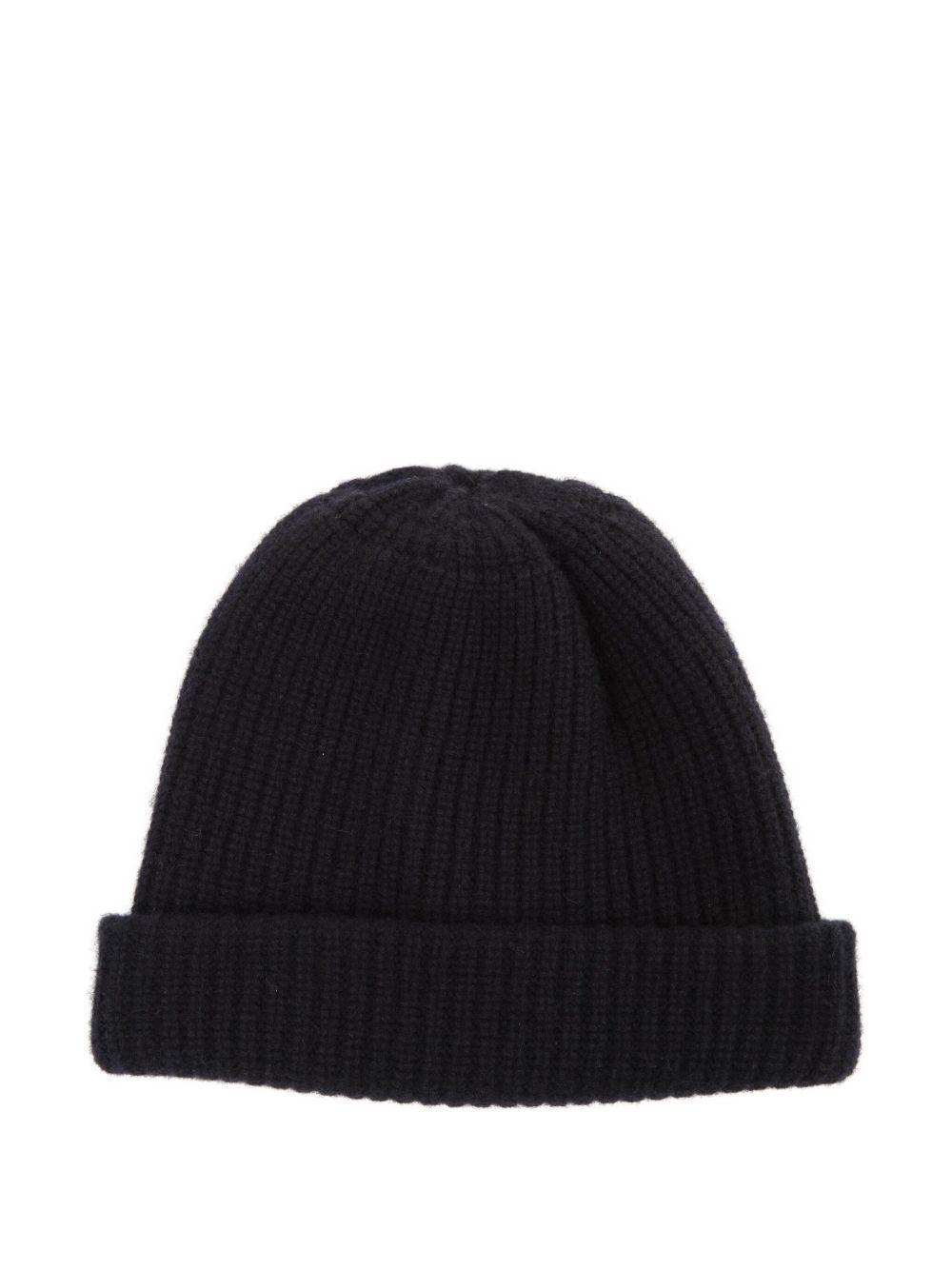 knitted beanie Product Image