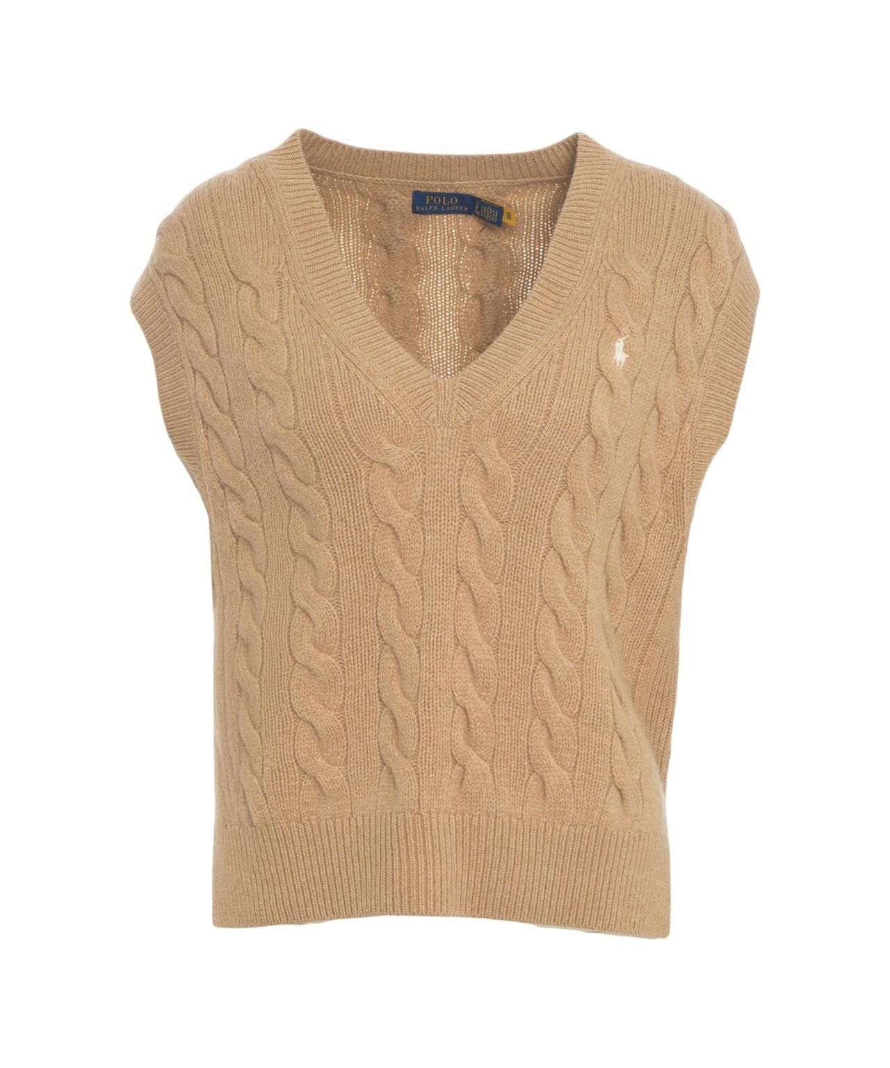 Pullover with cable knit pattern Product Image