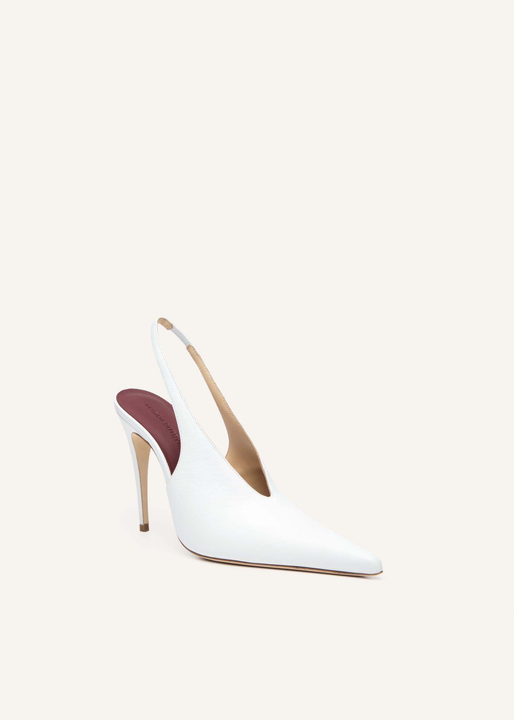 Slingback pointed heel in white leather Product Image