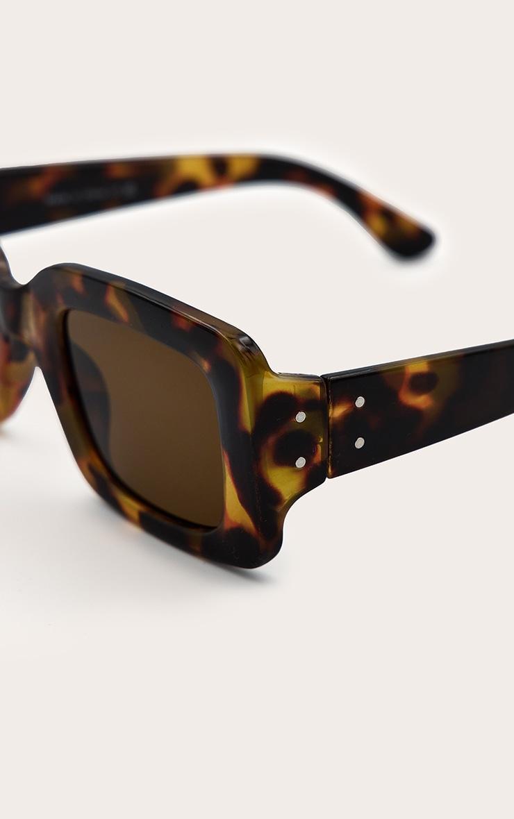 Tortoiseshell Rectangle Thick Frame Sunglasses Product Image