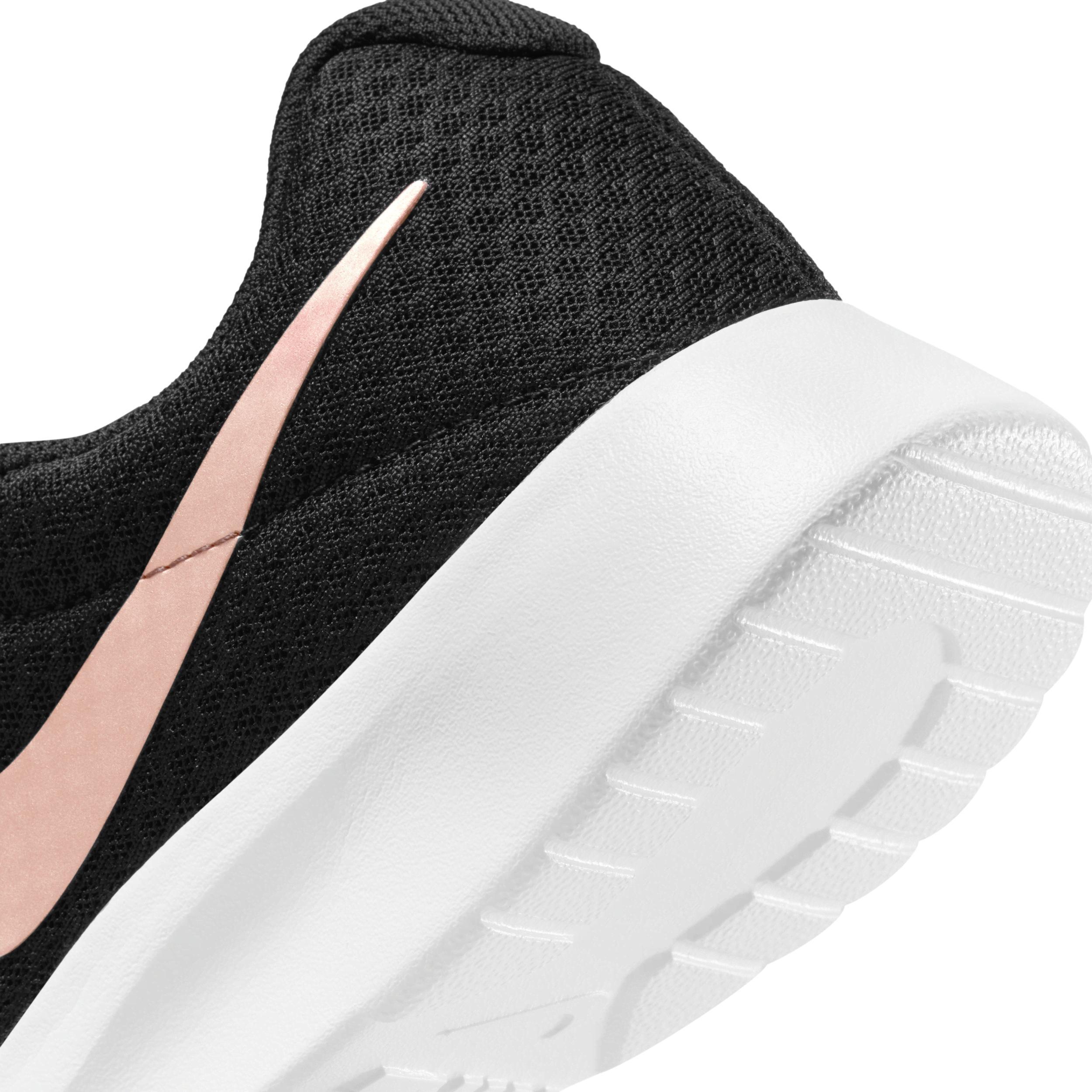 Nike Womens Tanjun EasyOn Shoes Product Image