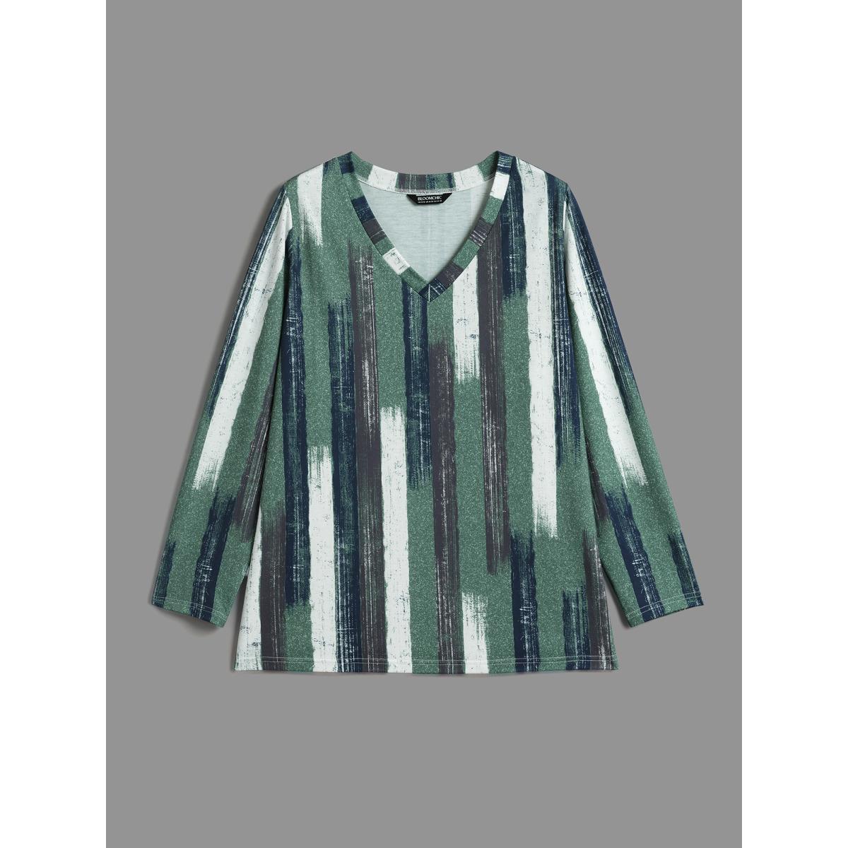 Plus Size Abstract Print V-Neck Fitted T-Shirt Multicolor Women Casual Contrast V-neck Everyday T-shirts BloomChic 18-20/2X Product Image