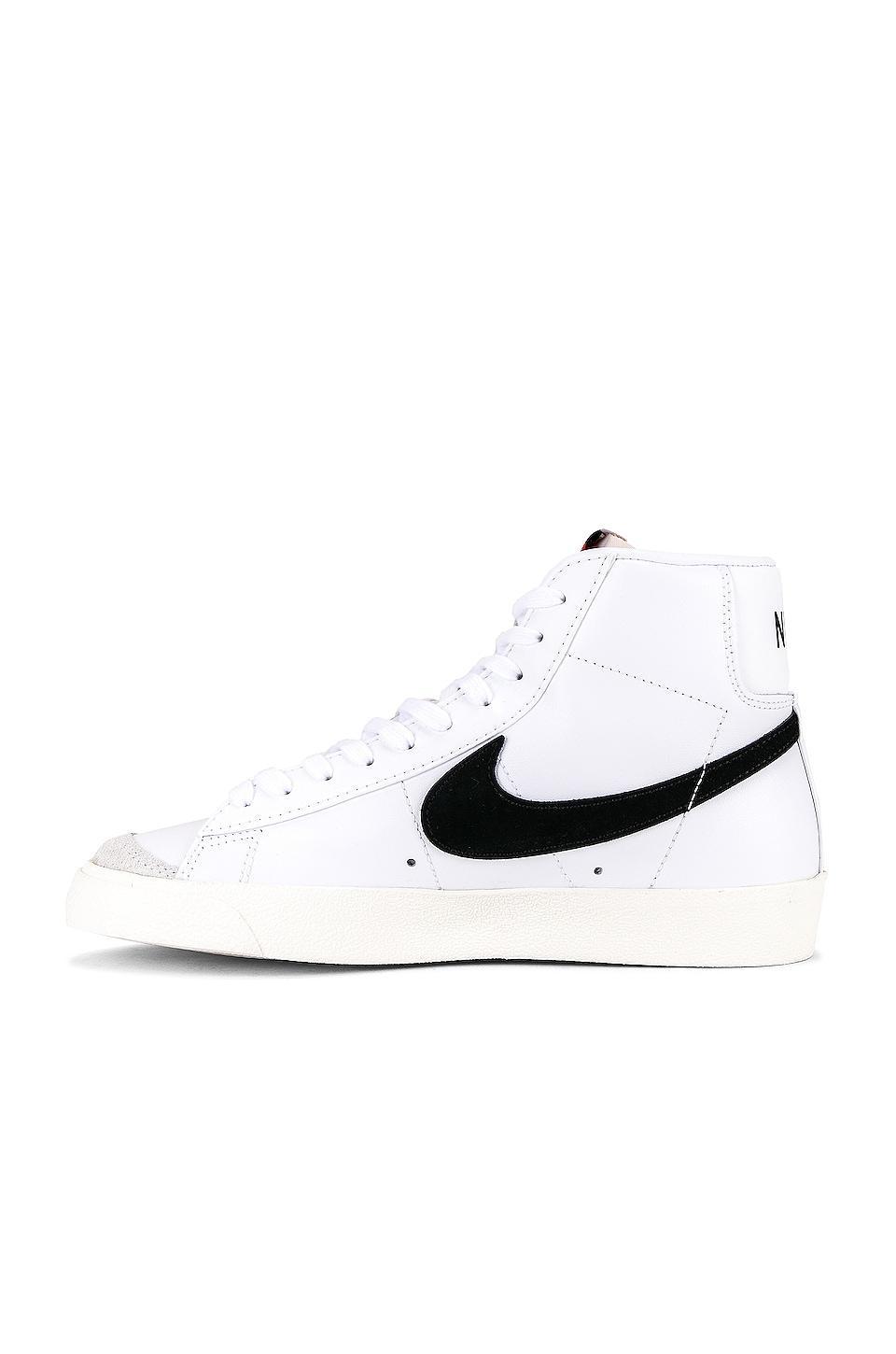 Nike Blazer Mid 77 Vintage Casual Shoes Product Image