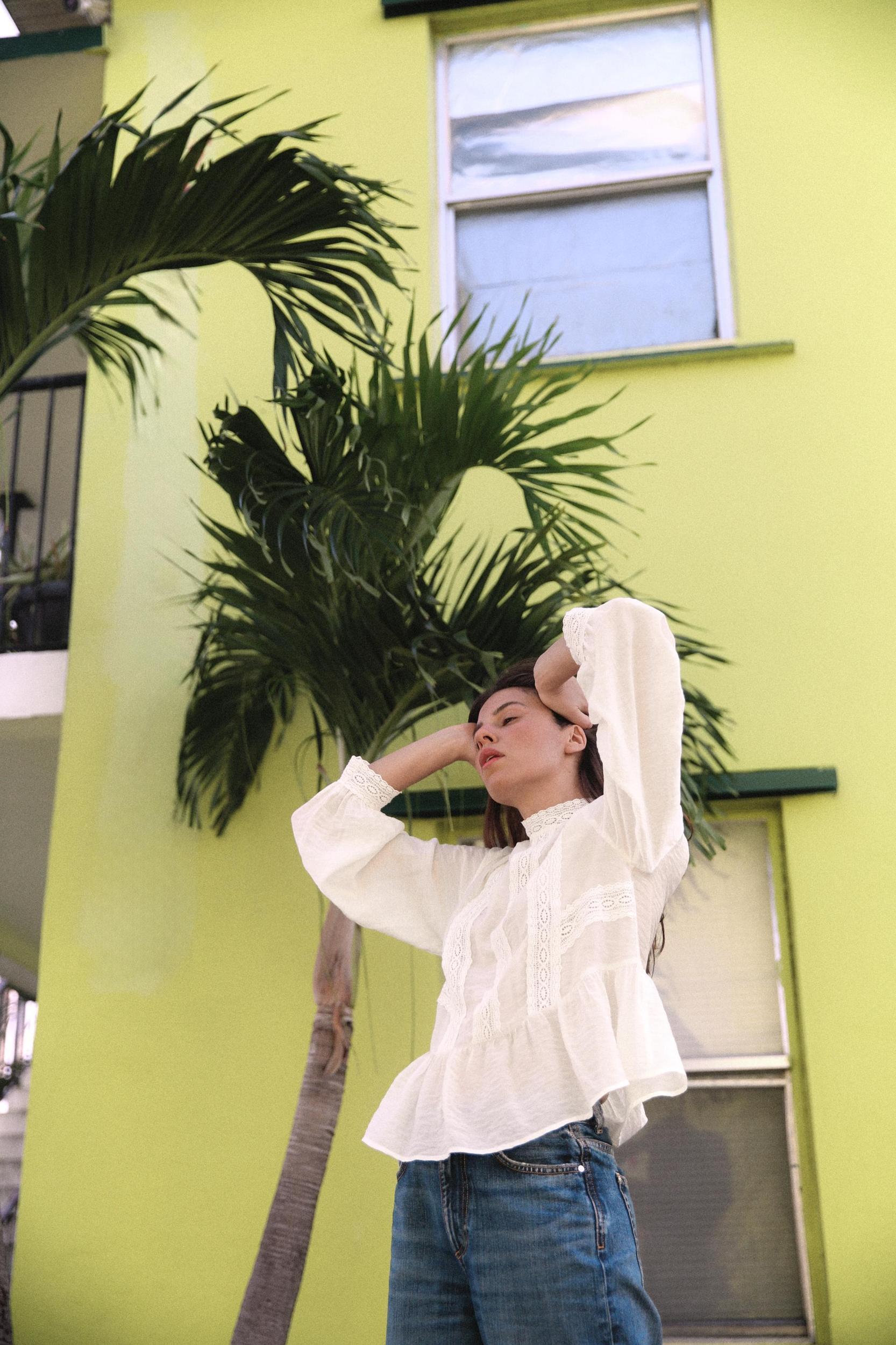 LACE BLOUSE Product Image