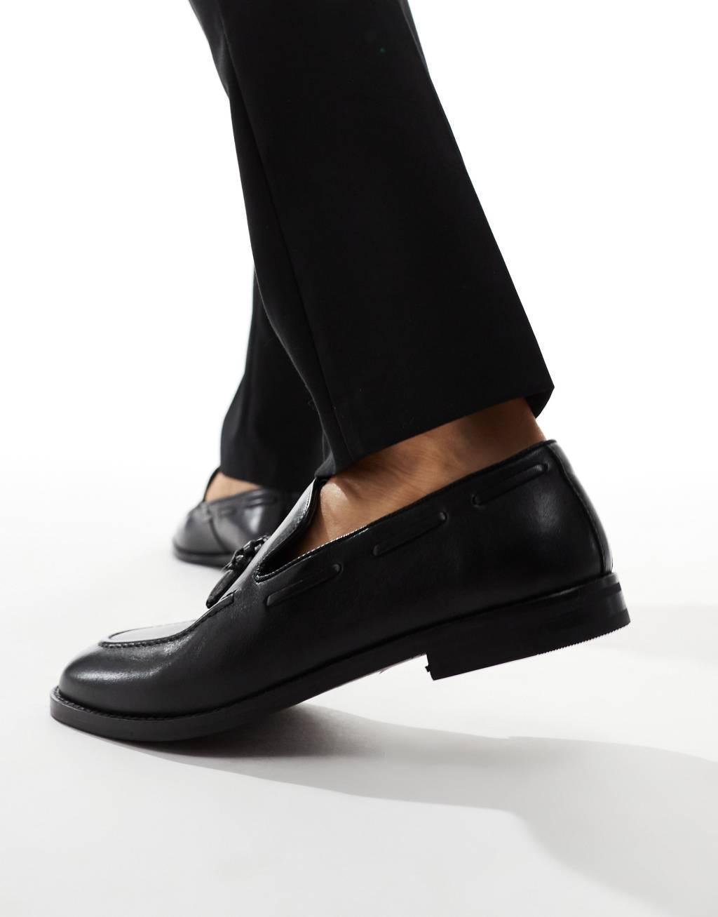 ASOS DESIGN loafers in black leather with tassel Product Image