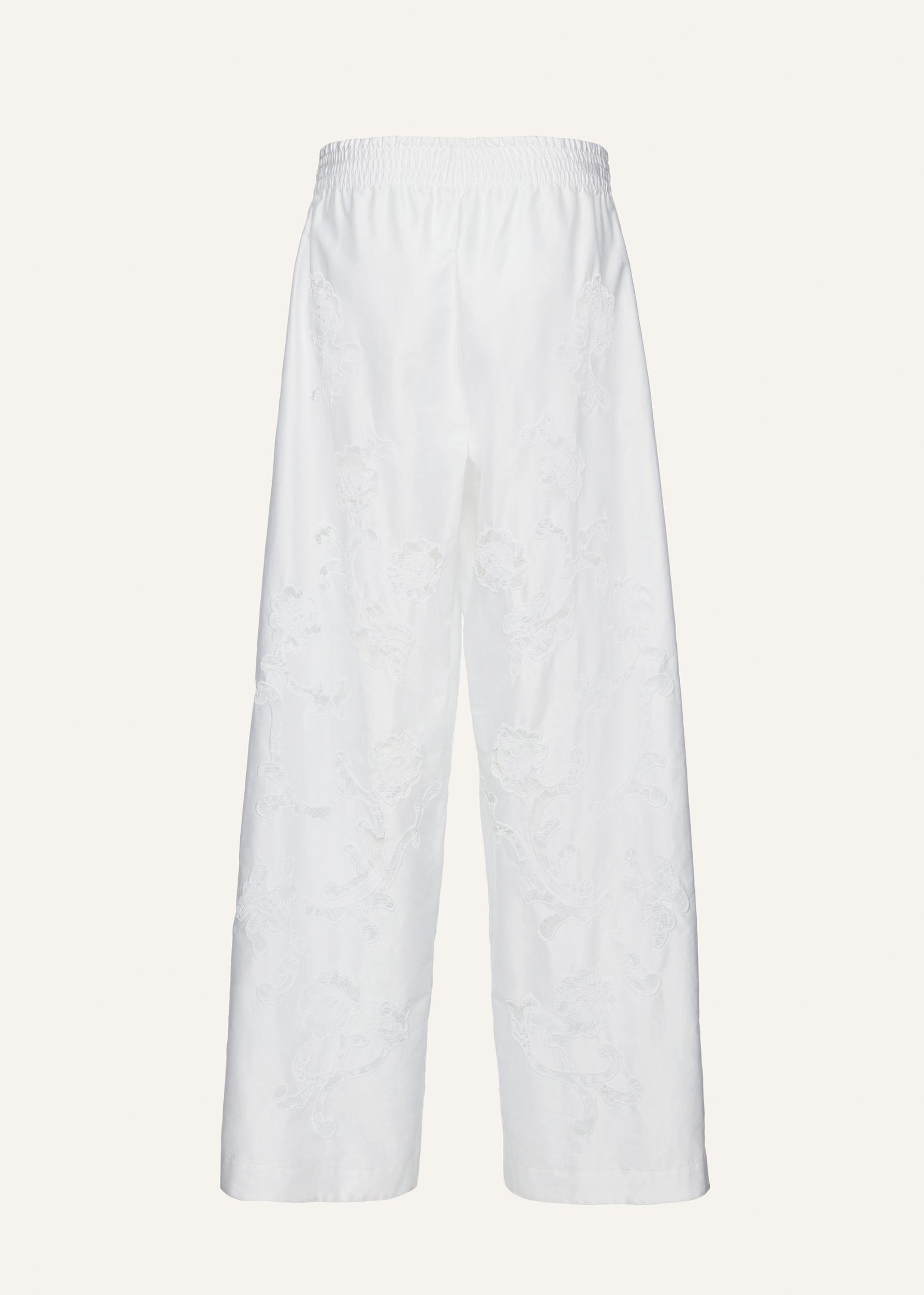 Elastic waistband trousers in white Product Image