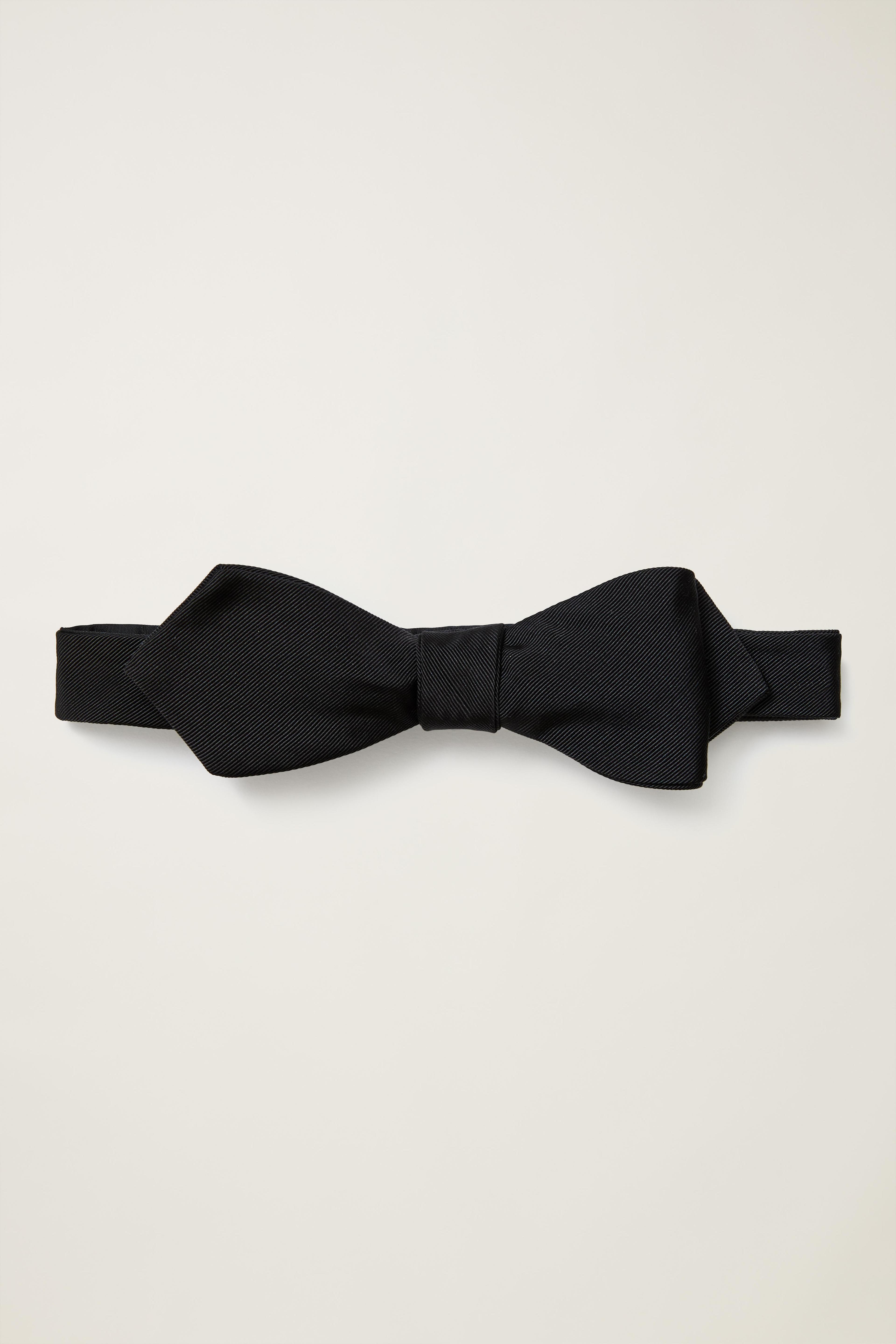 Premium Bowtie Product Image