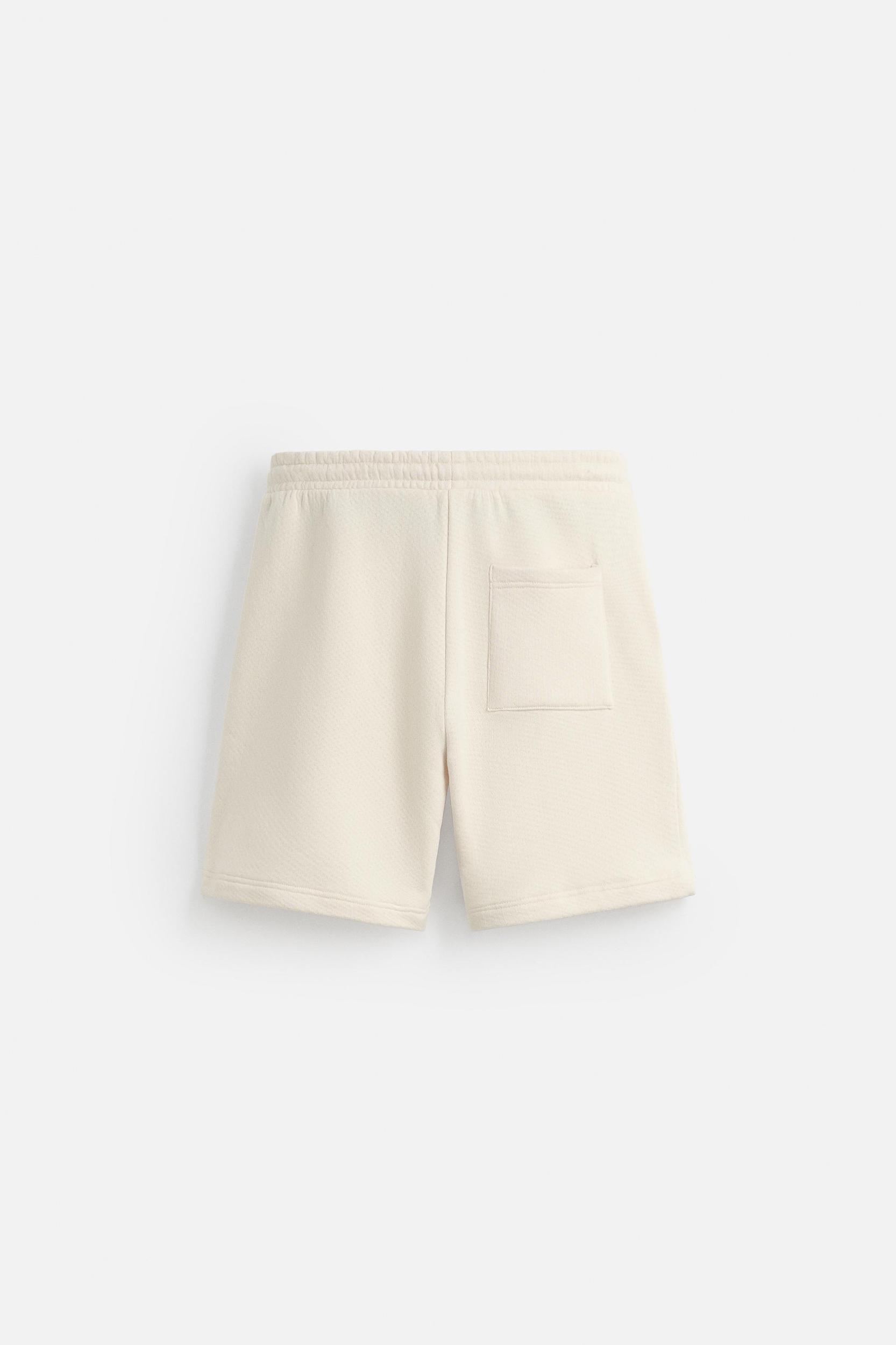 RELAXED FIT JOGGER SHORTS Product Image