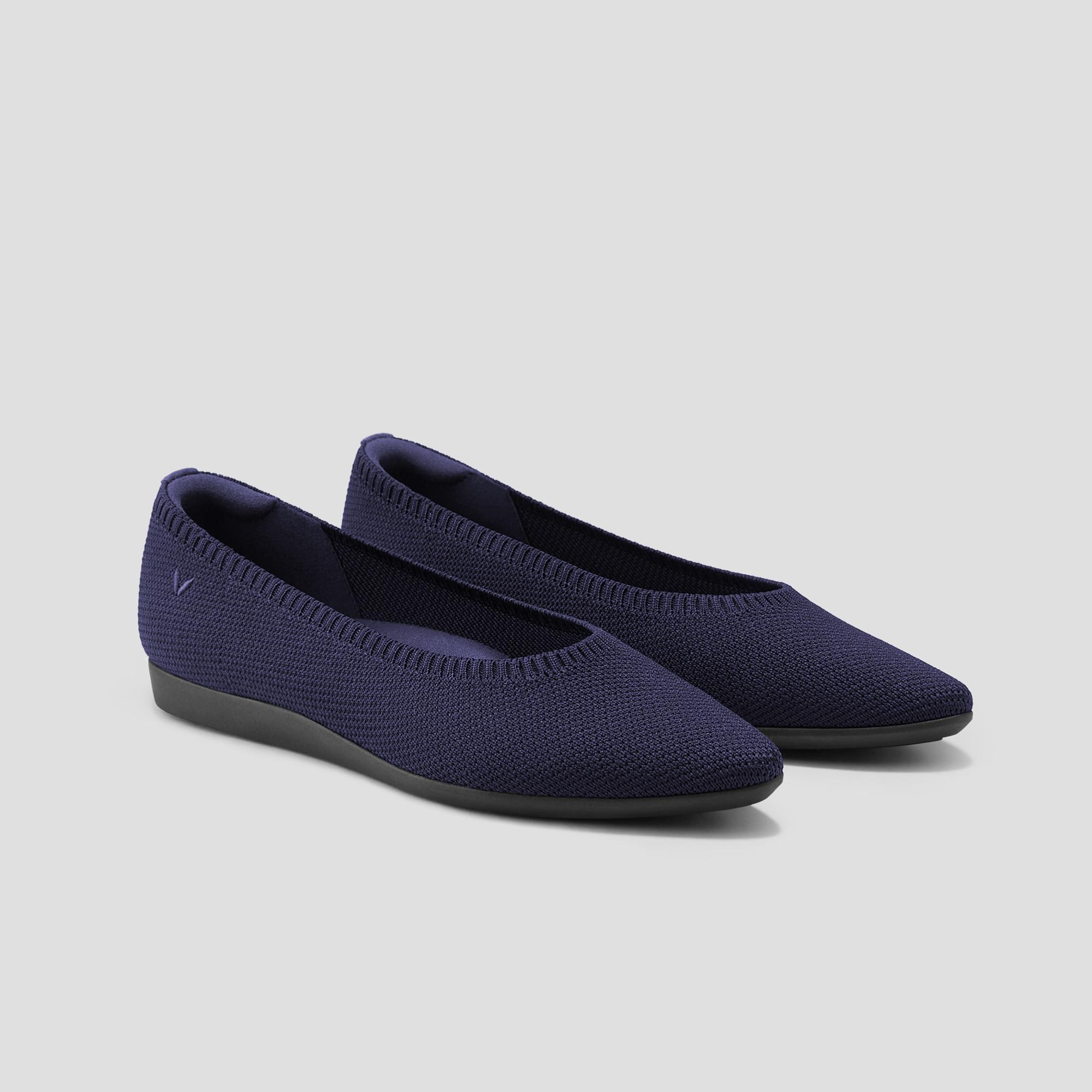 Lightweight Pointed-Ballet Flats (Aria Walker) Product Image