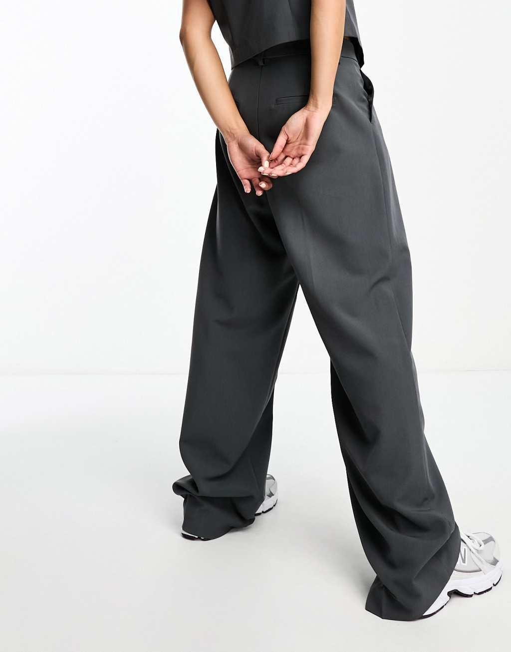 Vero Moda tailored wide leg dad pants in gray - part of a set  Product Image